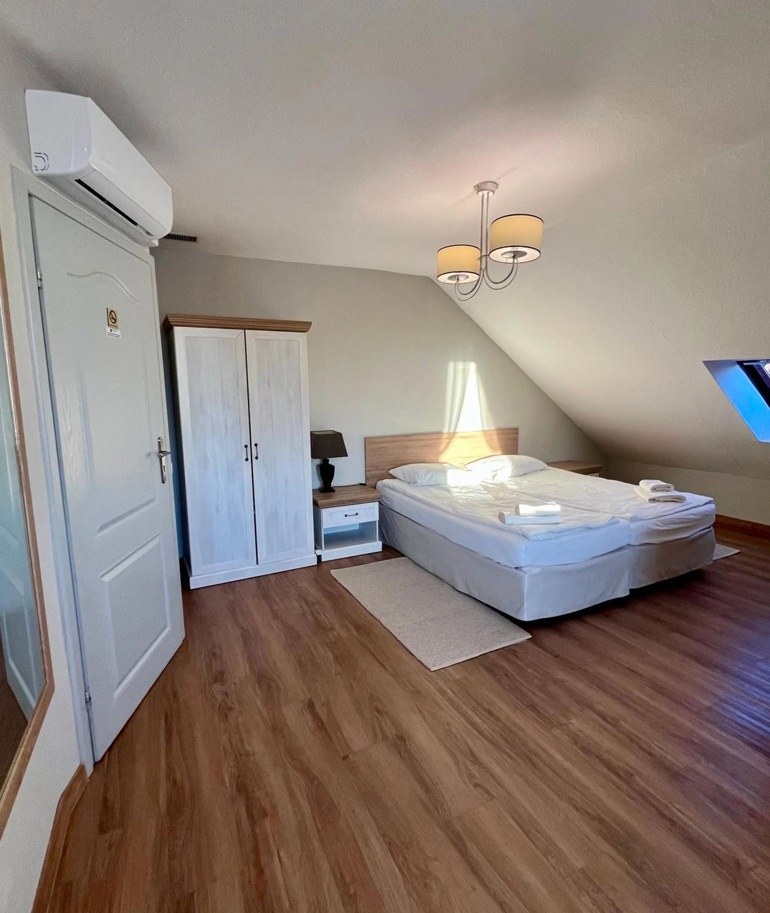 Bed in Hotel Nad Stawem