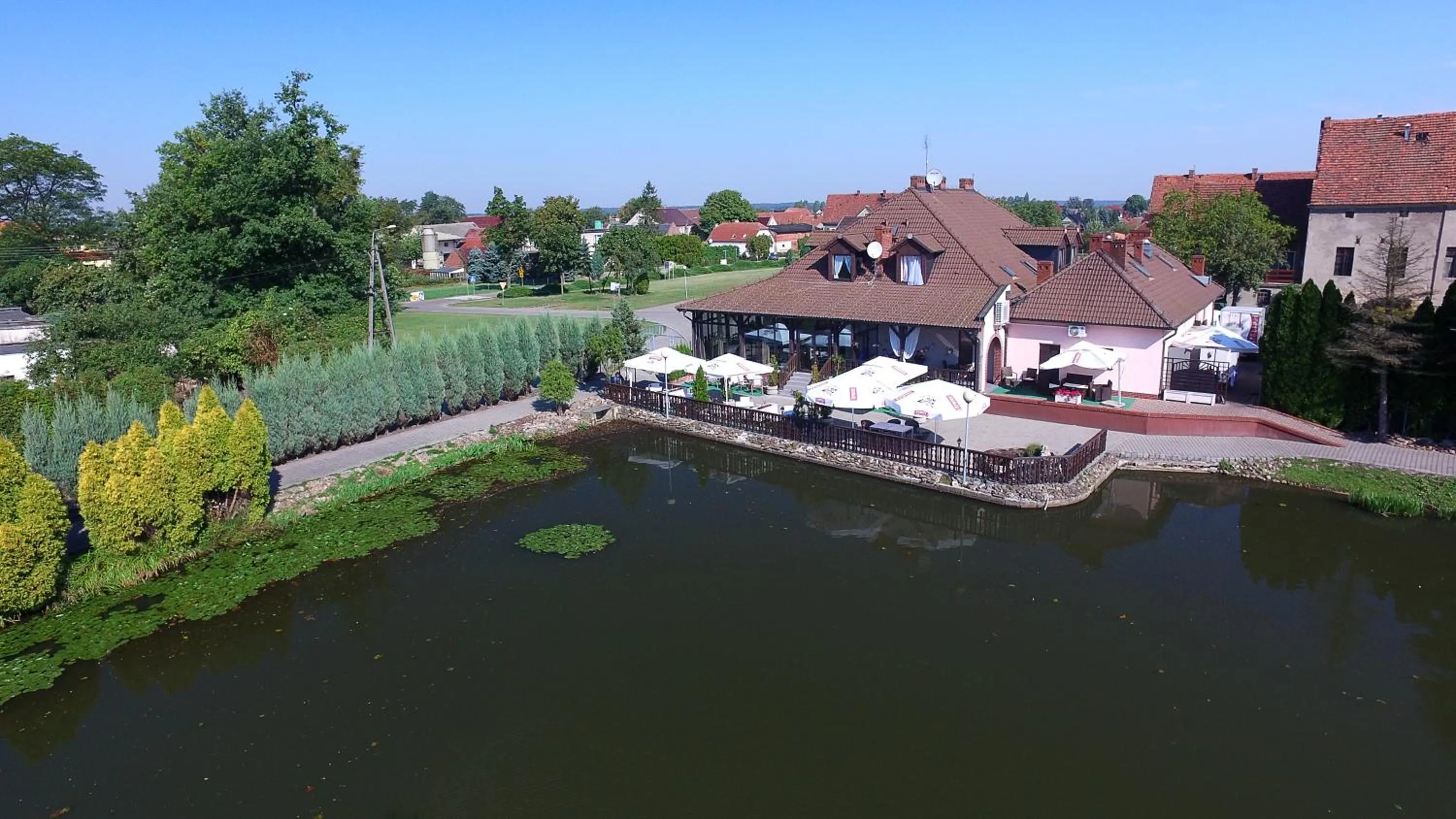 Restaurant/places to eat in Hotel Nad Stawem