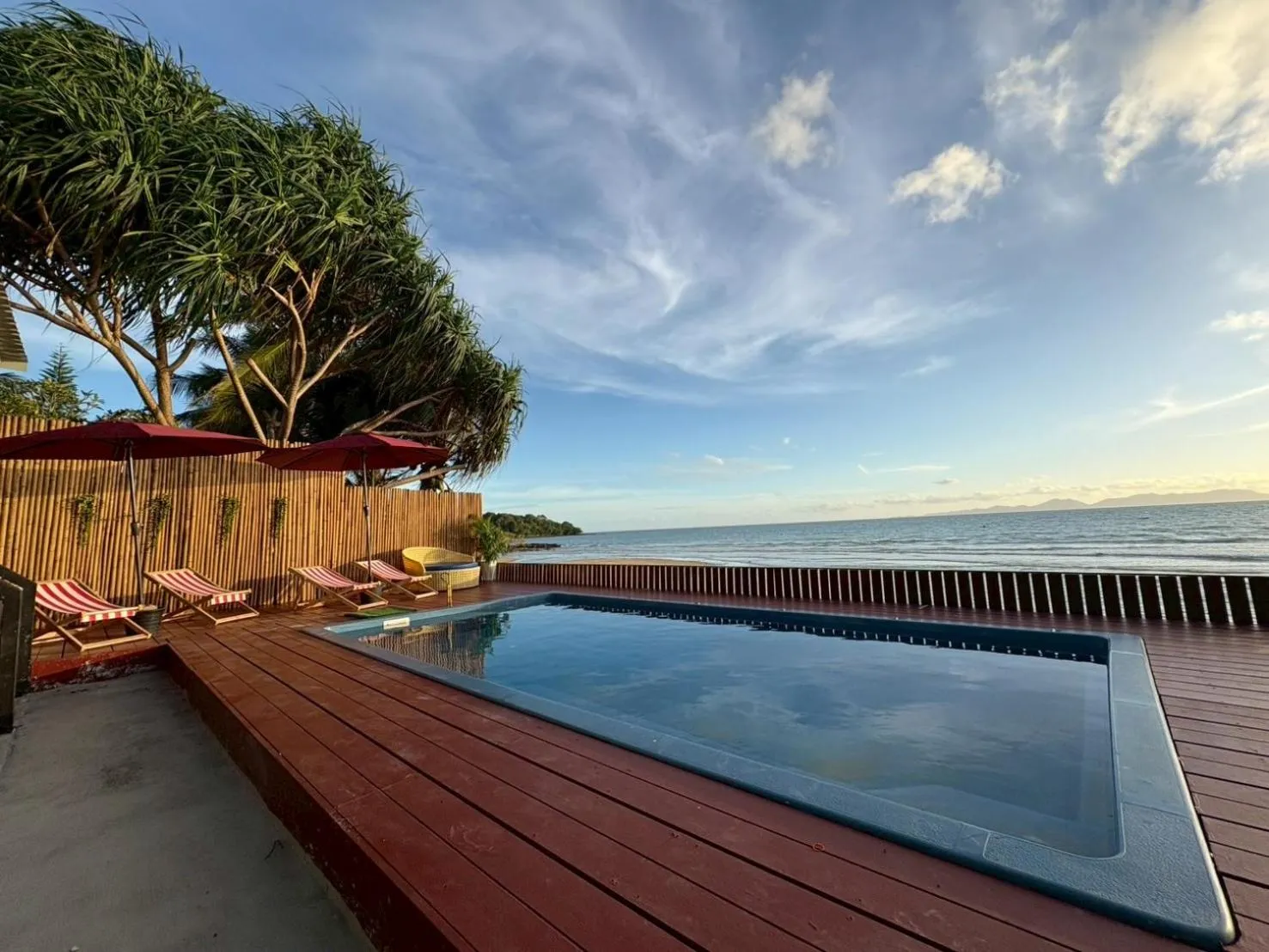 Swimming pool in Bliss Resort Krabi