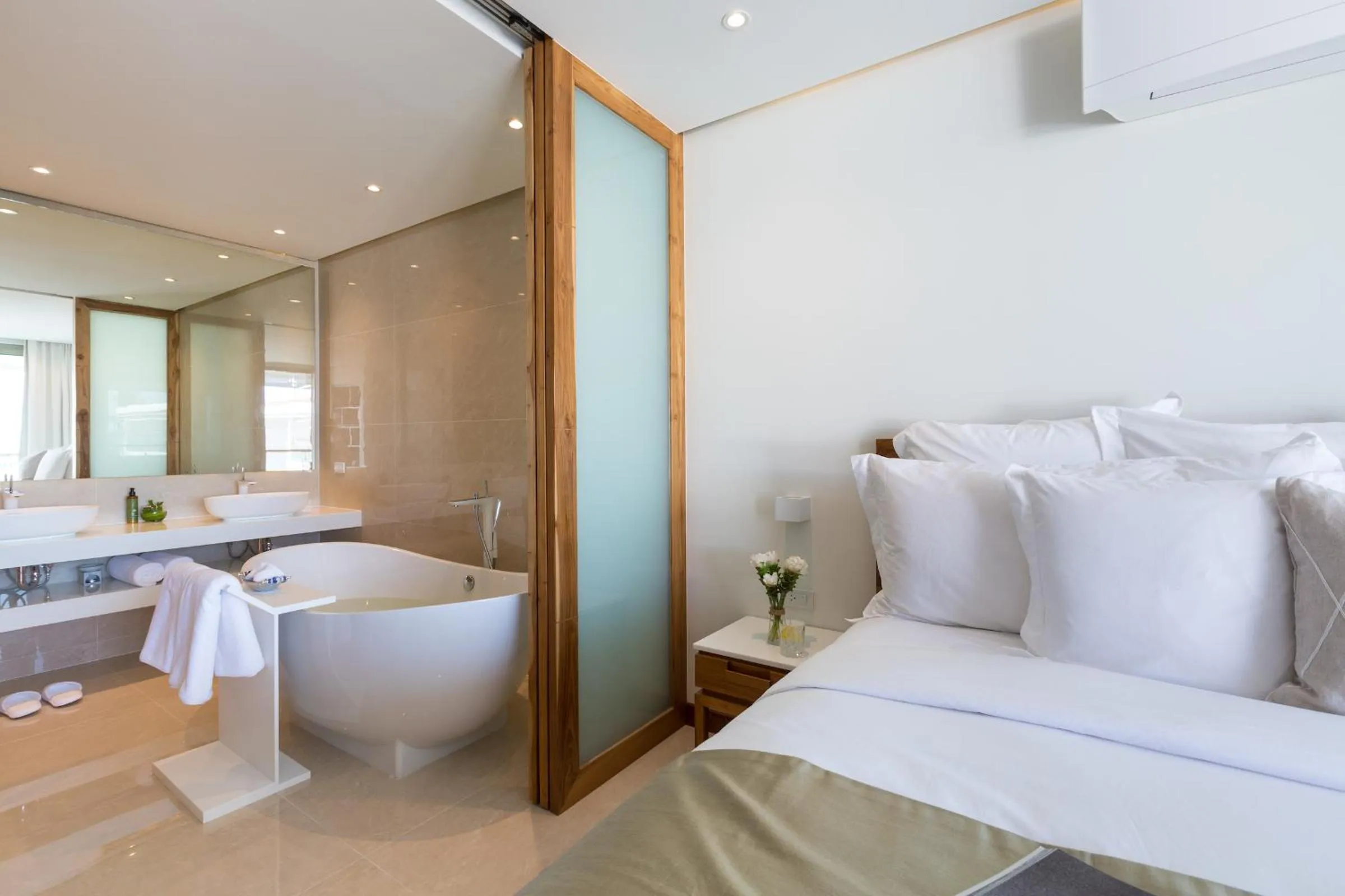 Bed in Chi - The Residence