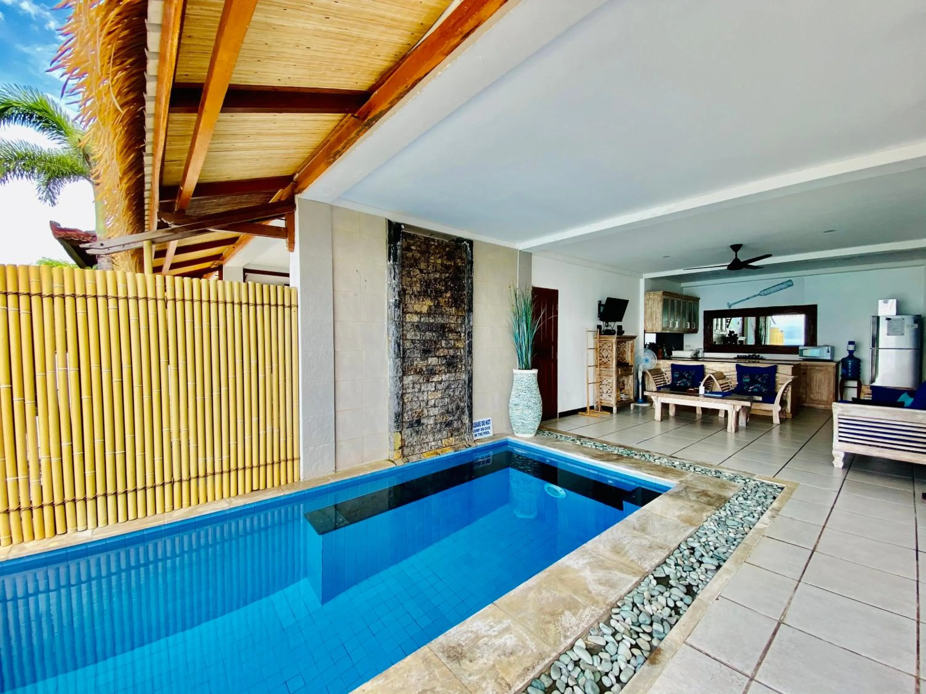 Lembongan Sanctuary Villas