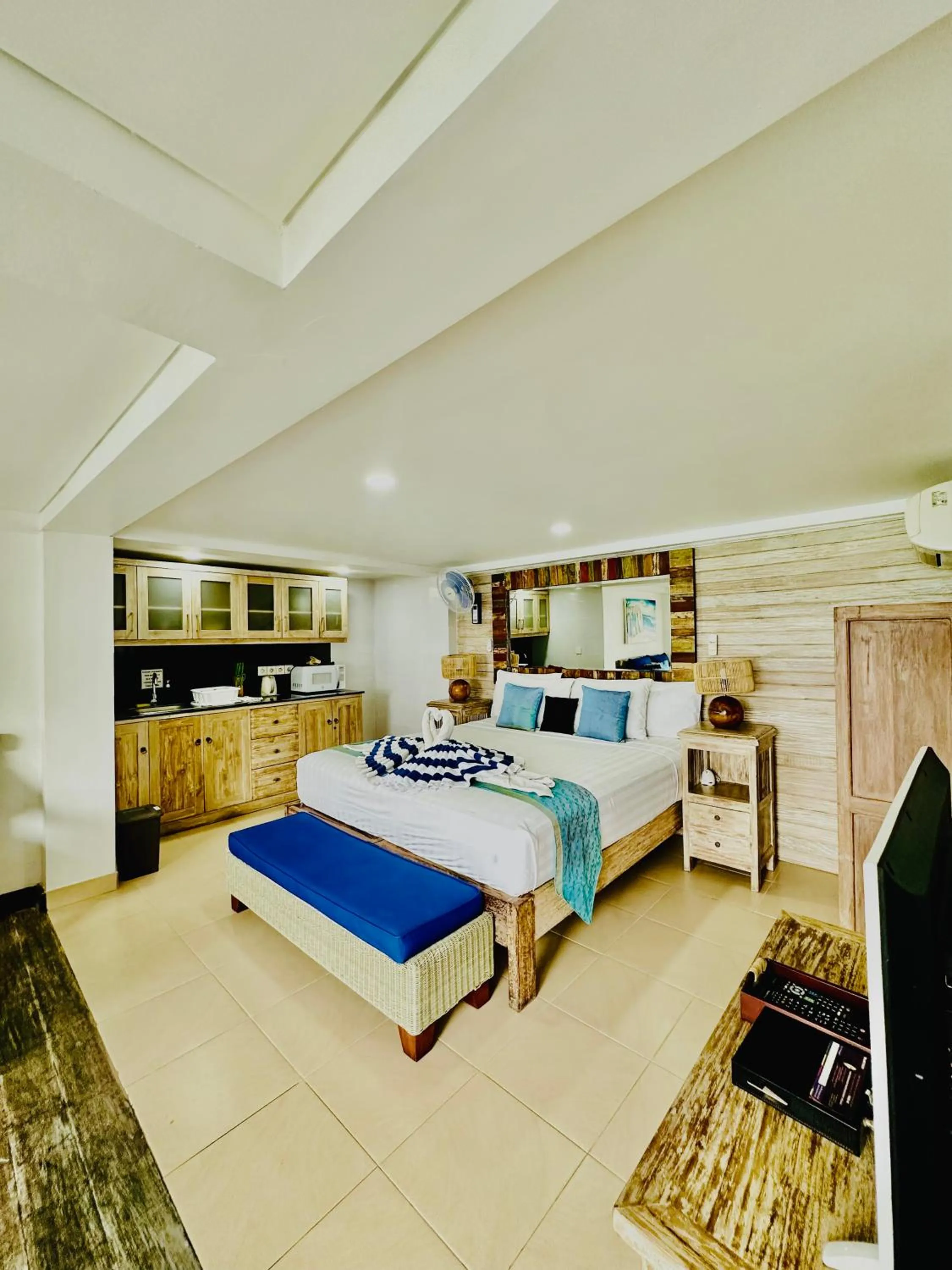 Bed in Lembongan Sanctuary Villas