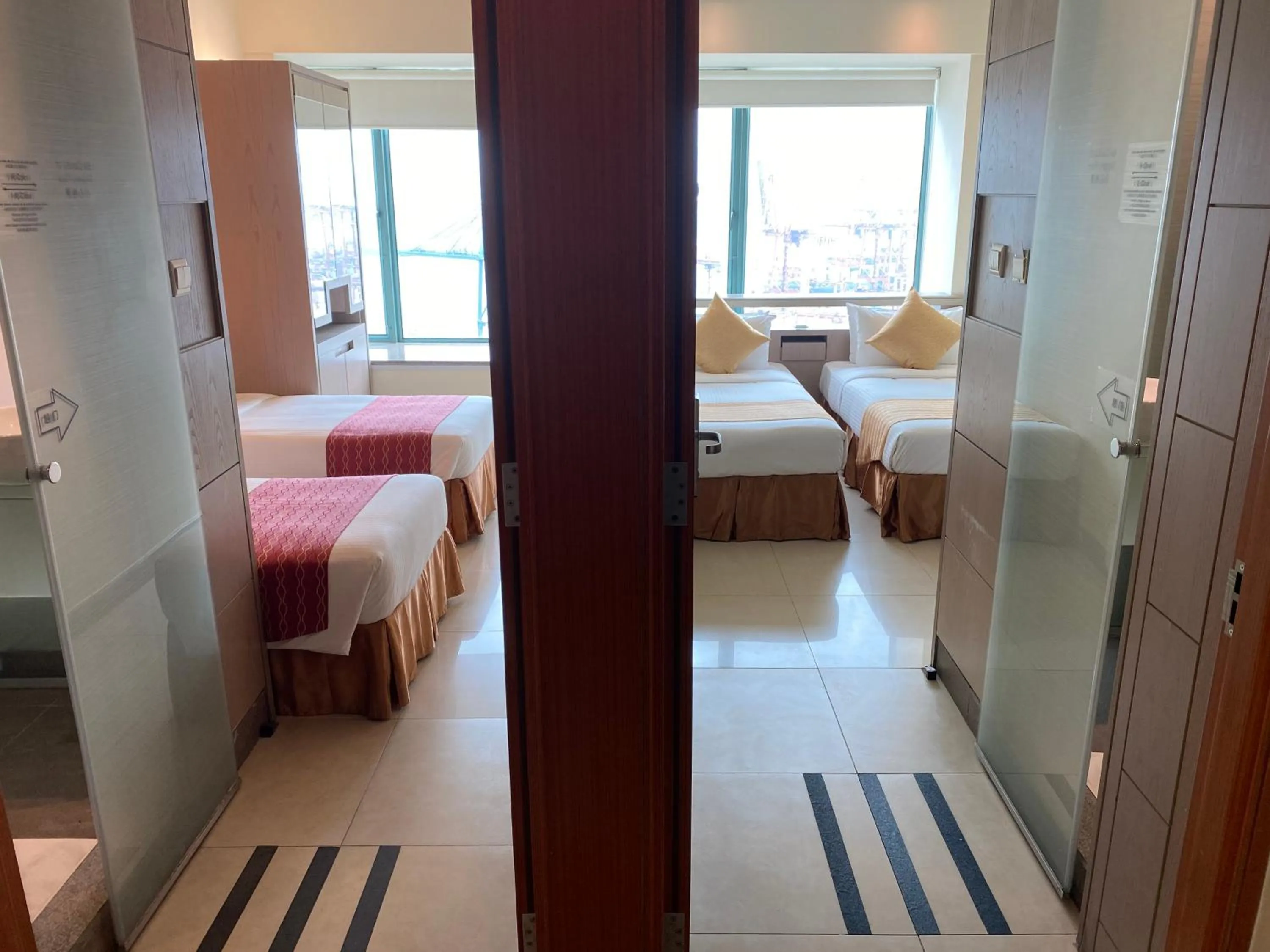 Bedroom, Bed in Rambler Oasis Hotel