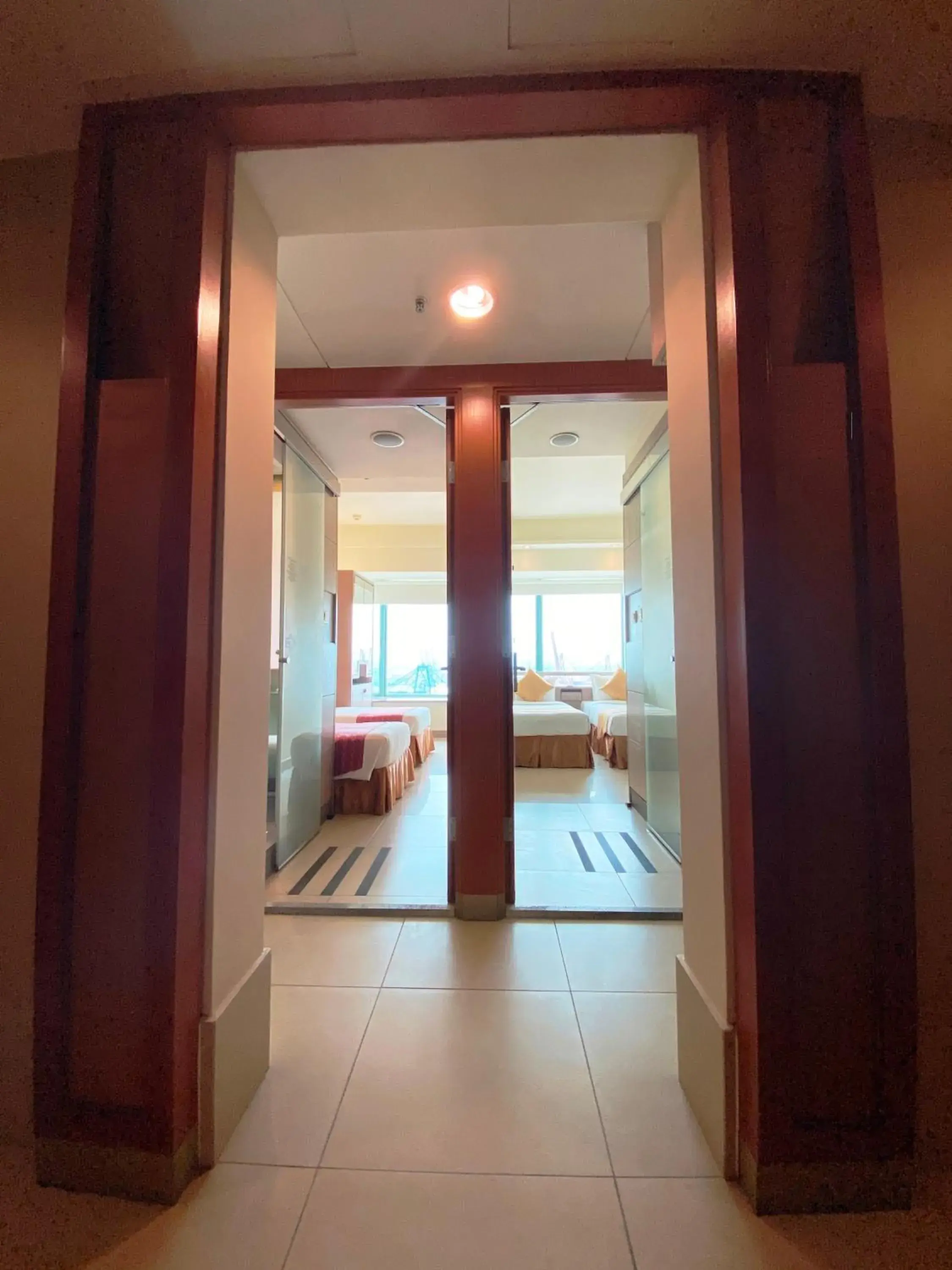 Family Adjoining Room in Rambler Oasis Hotel Family Adjoining Room in Rambler Oasis Hotel