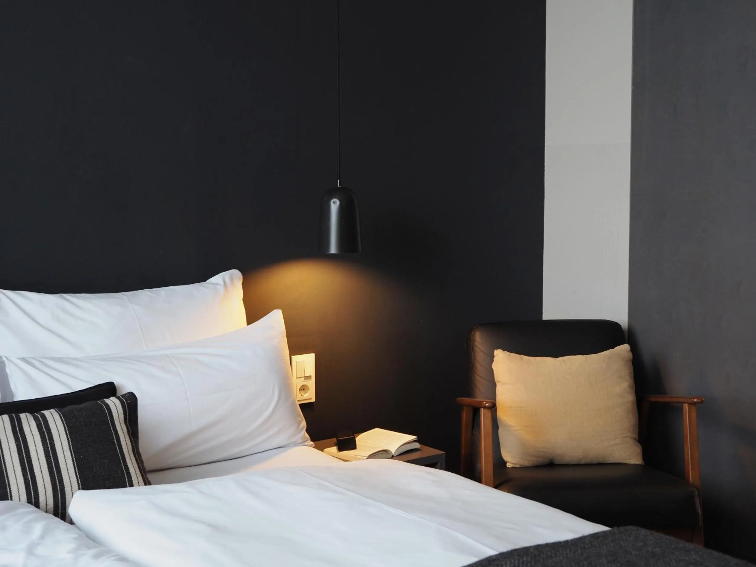 Photo of the whole room, Bed in Bold Hotel München Giesing