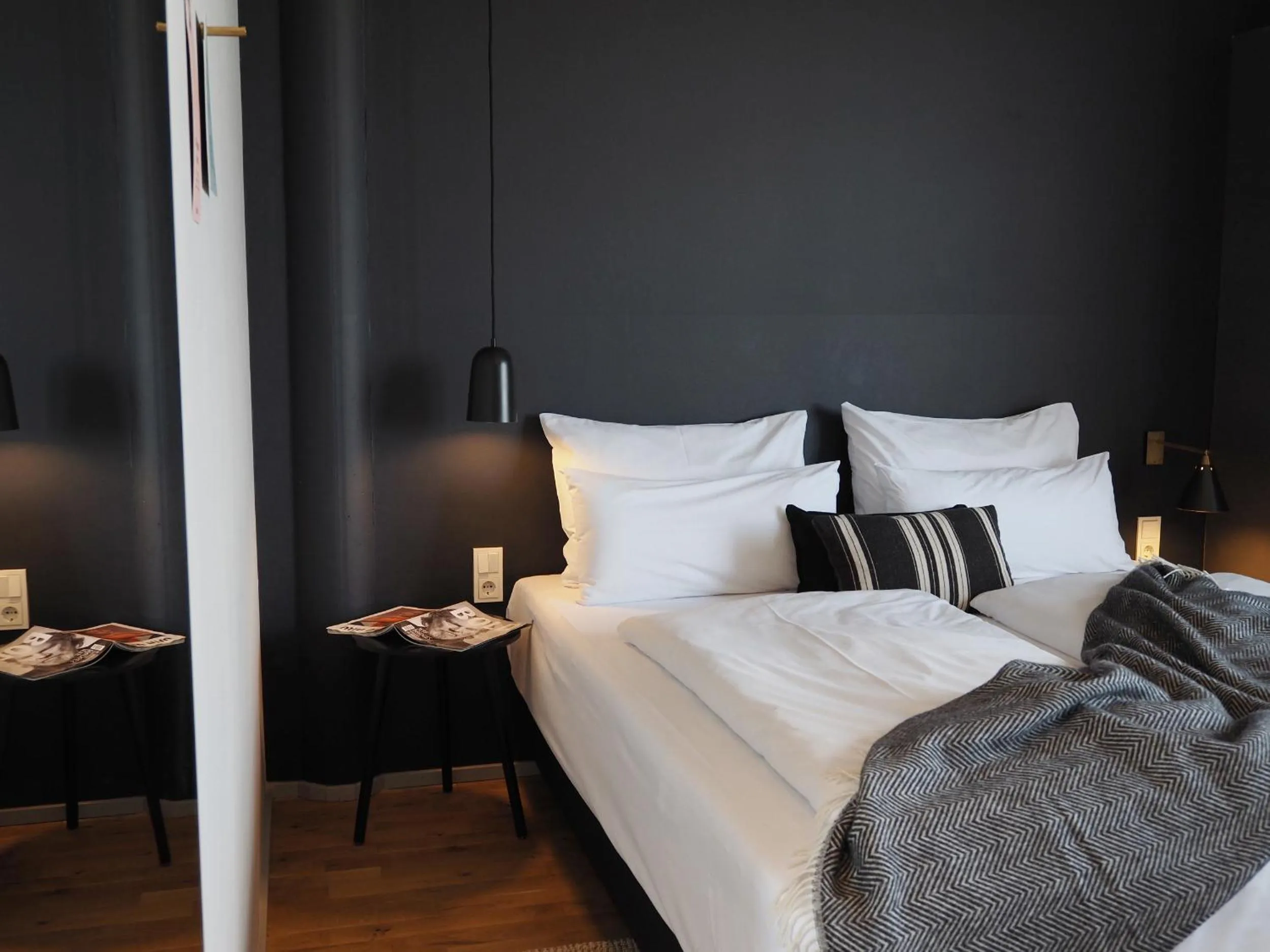 Photo of the whole room, Bed in Bold Hotel München Giesing