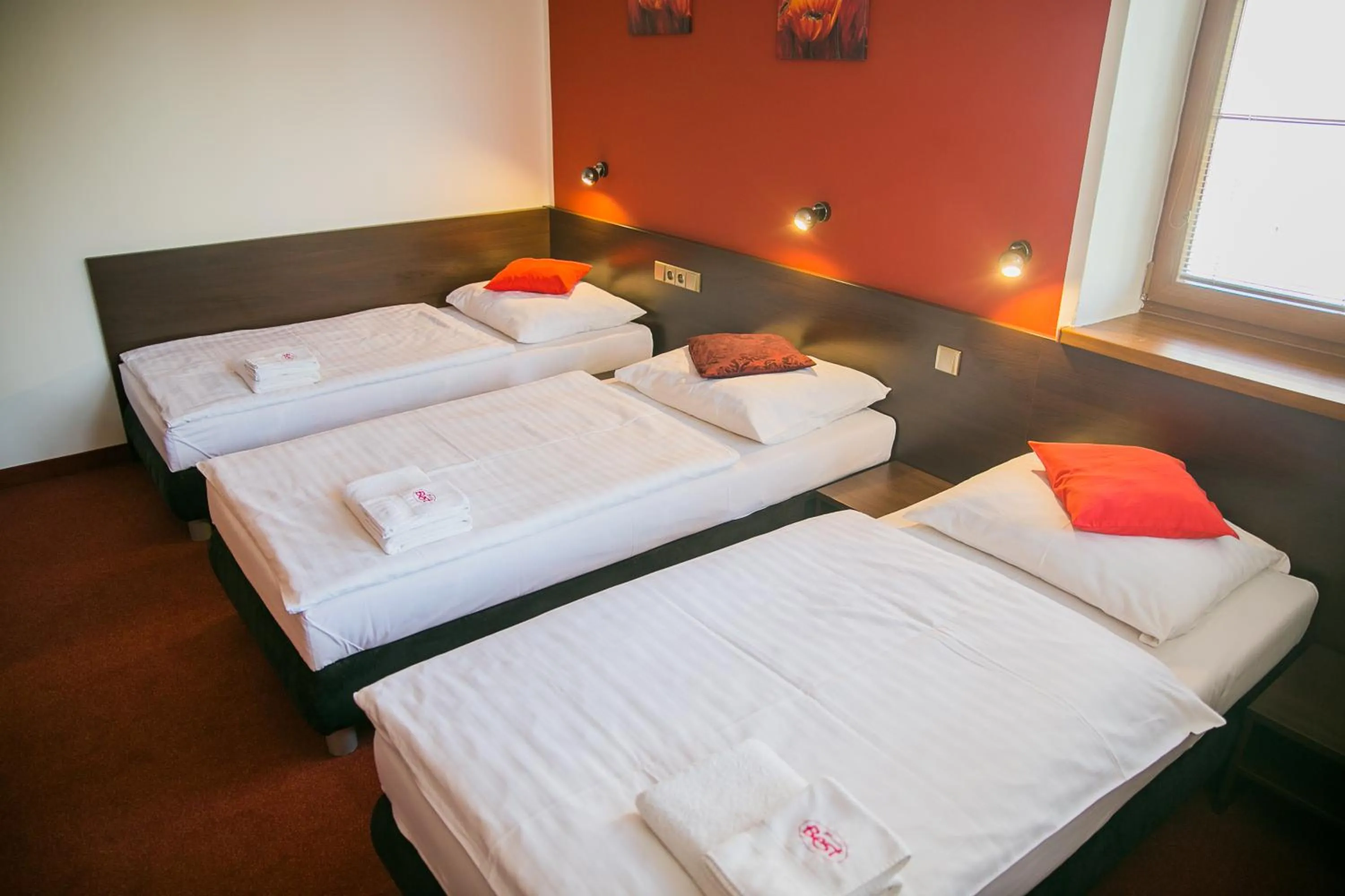 Bedroom, Bed in Hotel Best