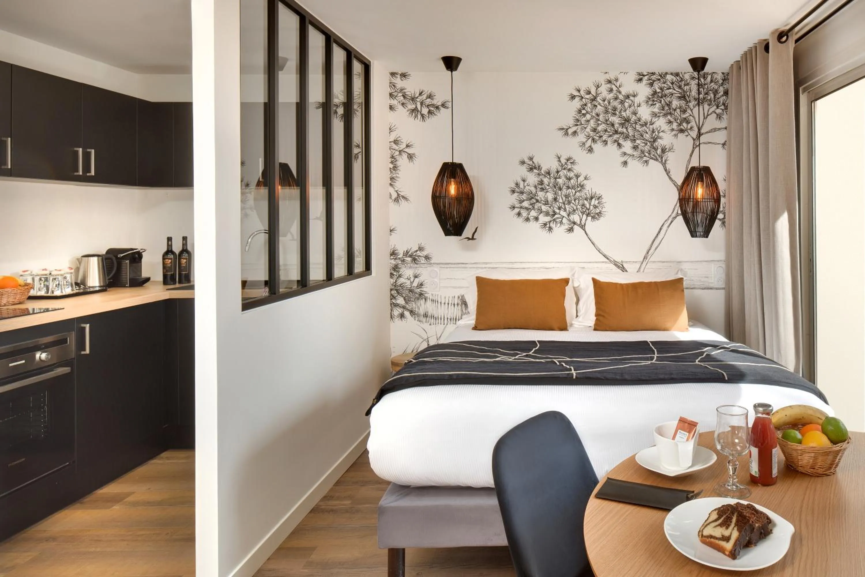 Photo of the whole room, Bed in Hôtel & Spa Les Mouettes