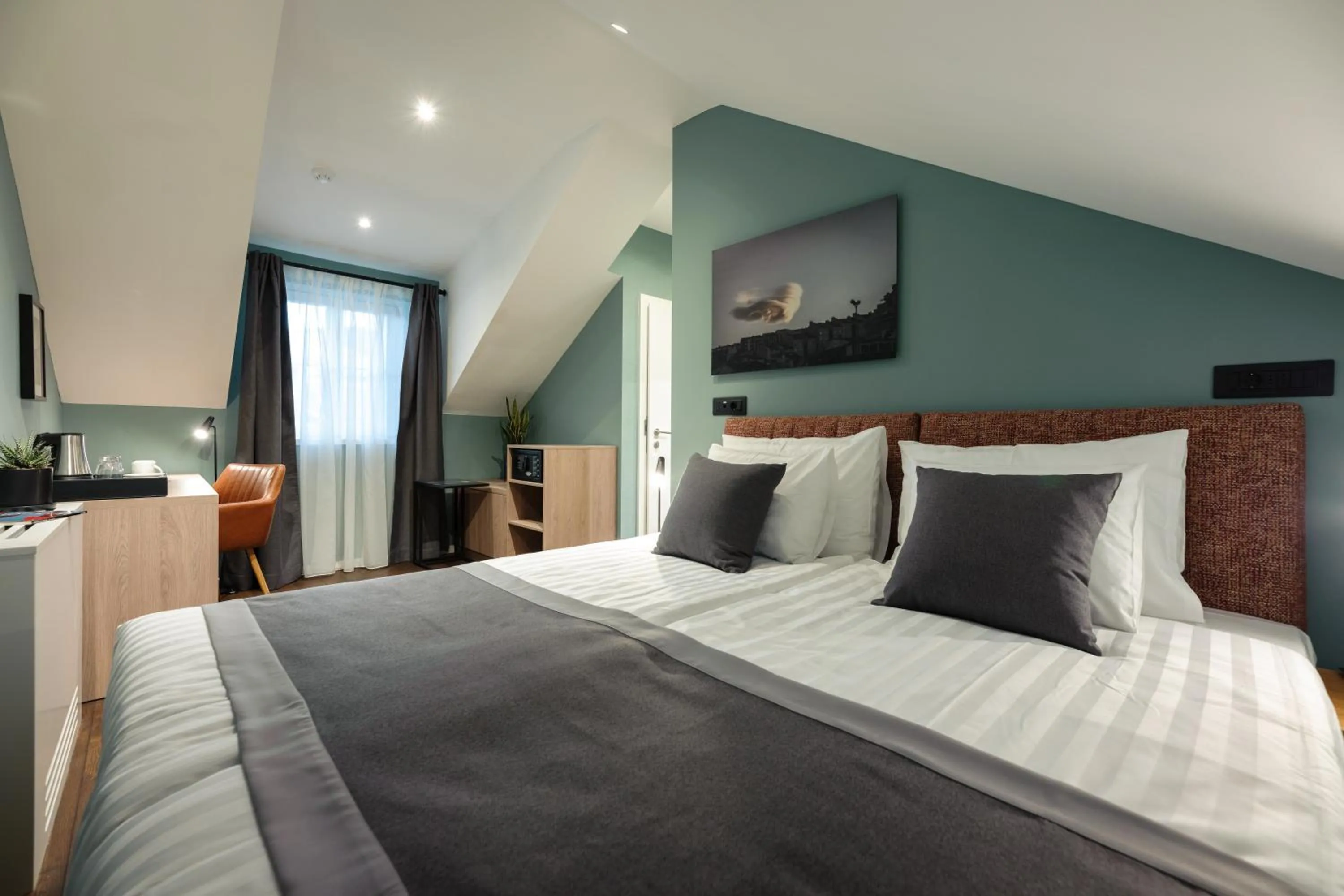 Camera Hotel