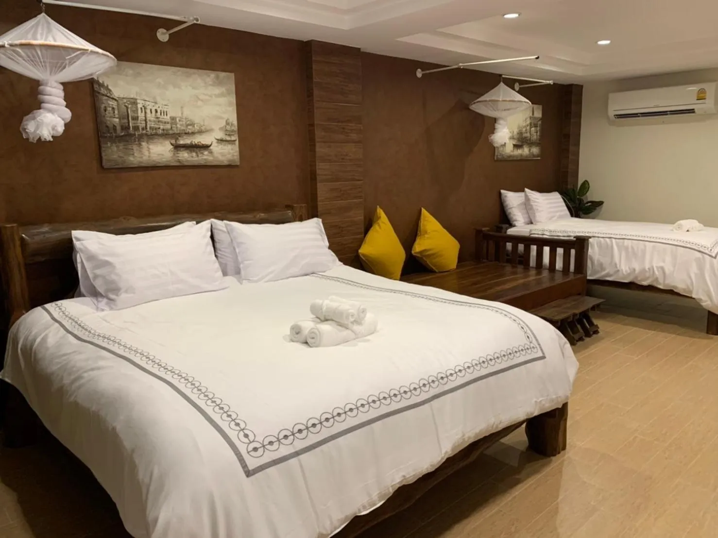 Bed in Namtok Sarika Resotel