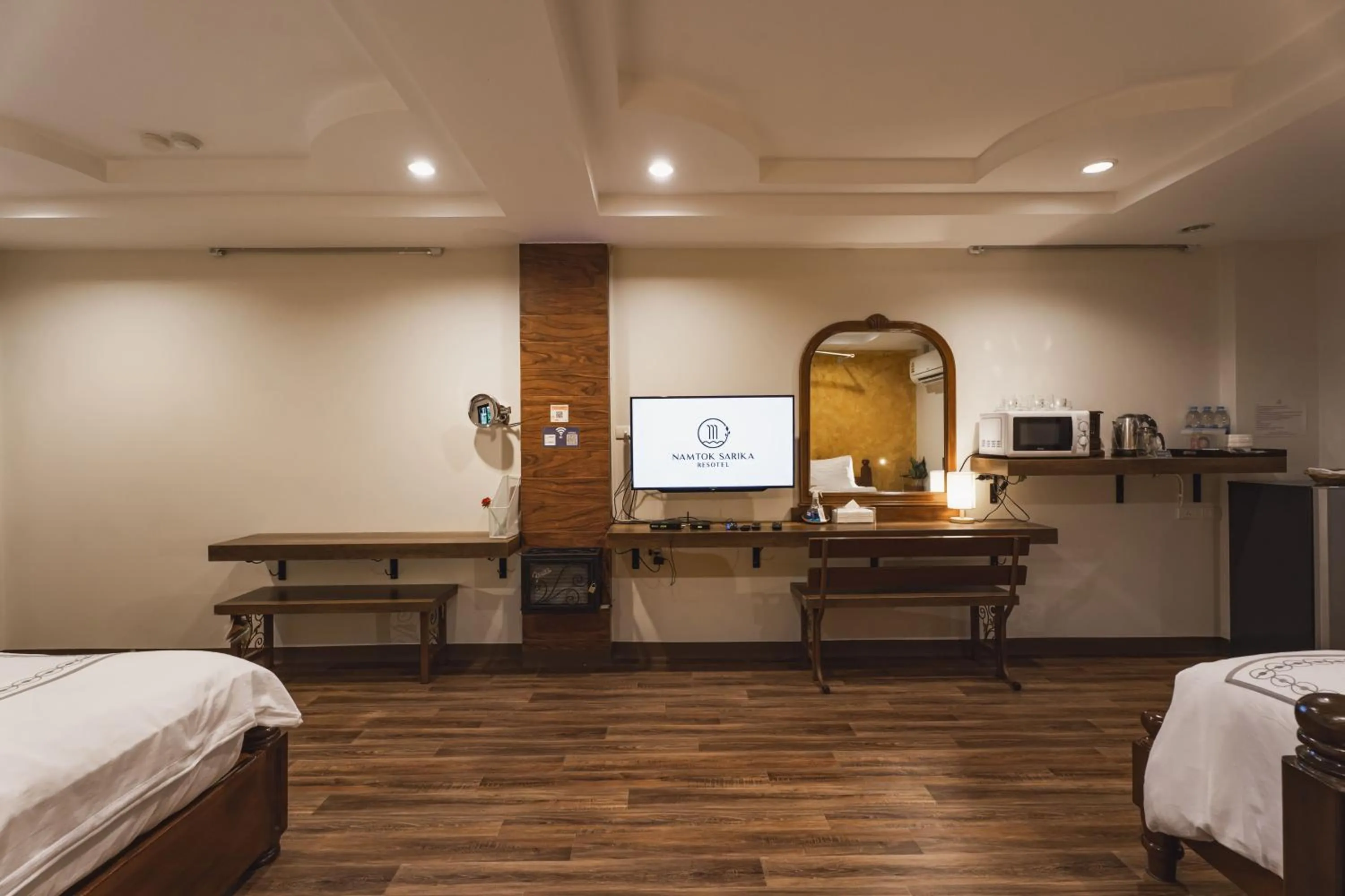 TV and multimedia, Bed in Namtok Sarika Resotel