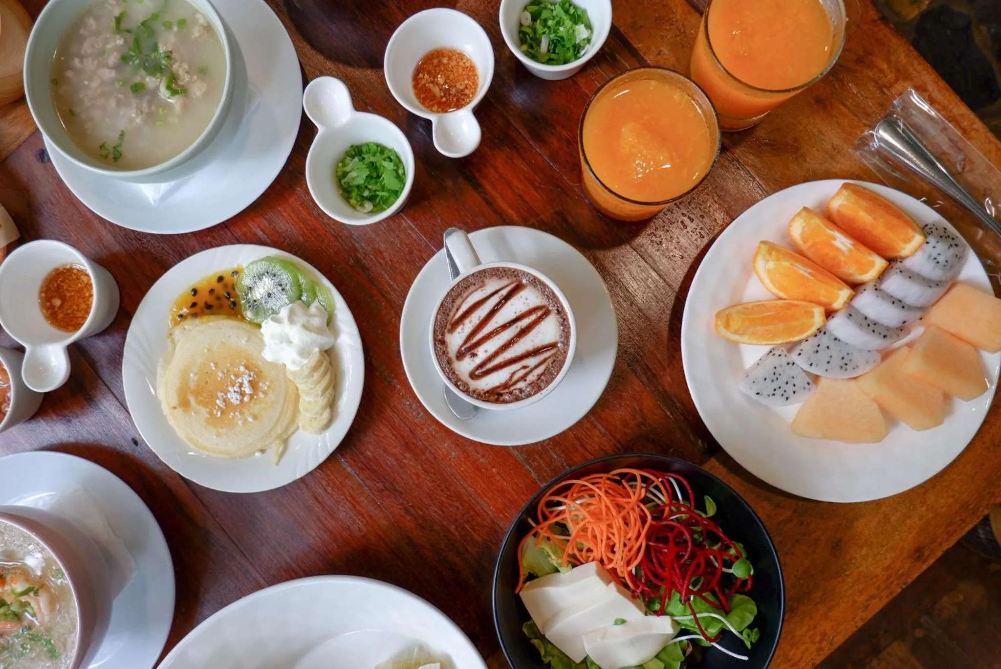 Food and drinks in Namtok Sarika Resotel