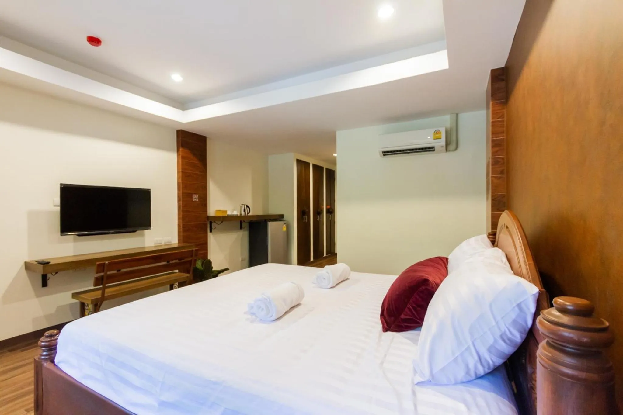 Bed in Namtok Sarika Resotel