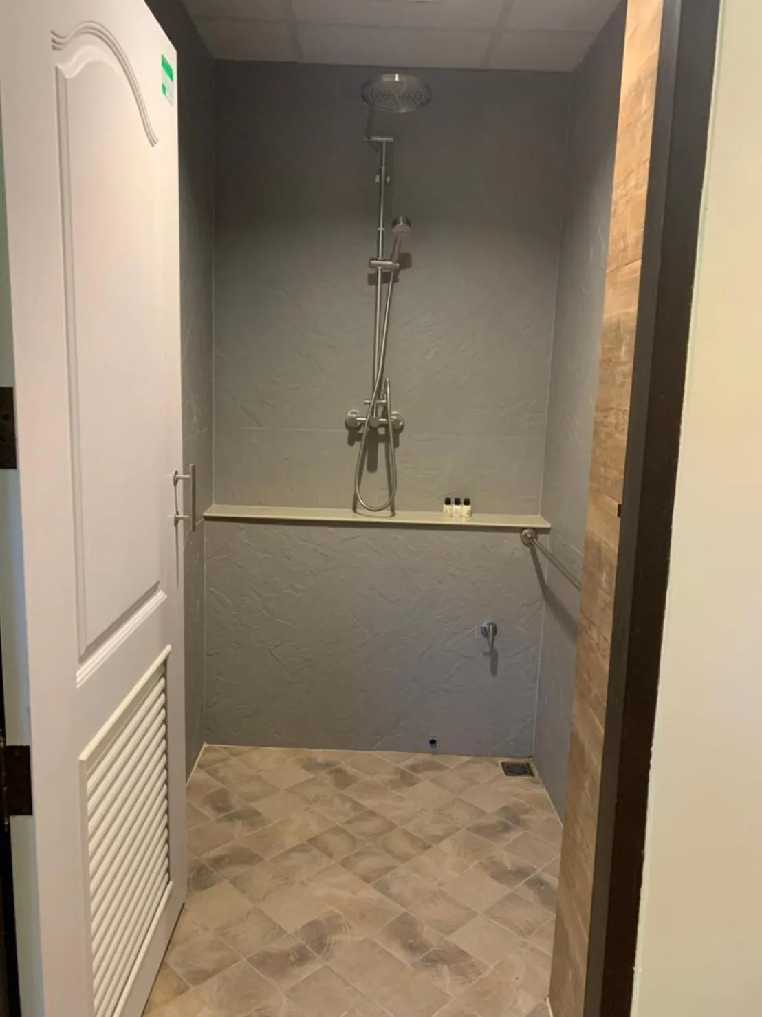 Namtok Sarika Resotel