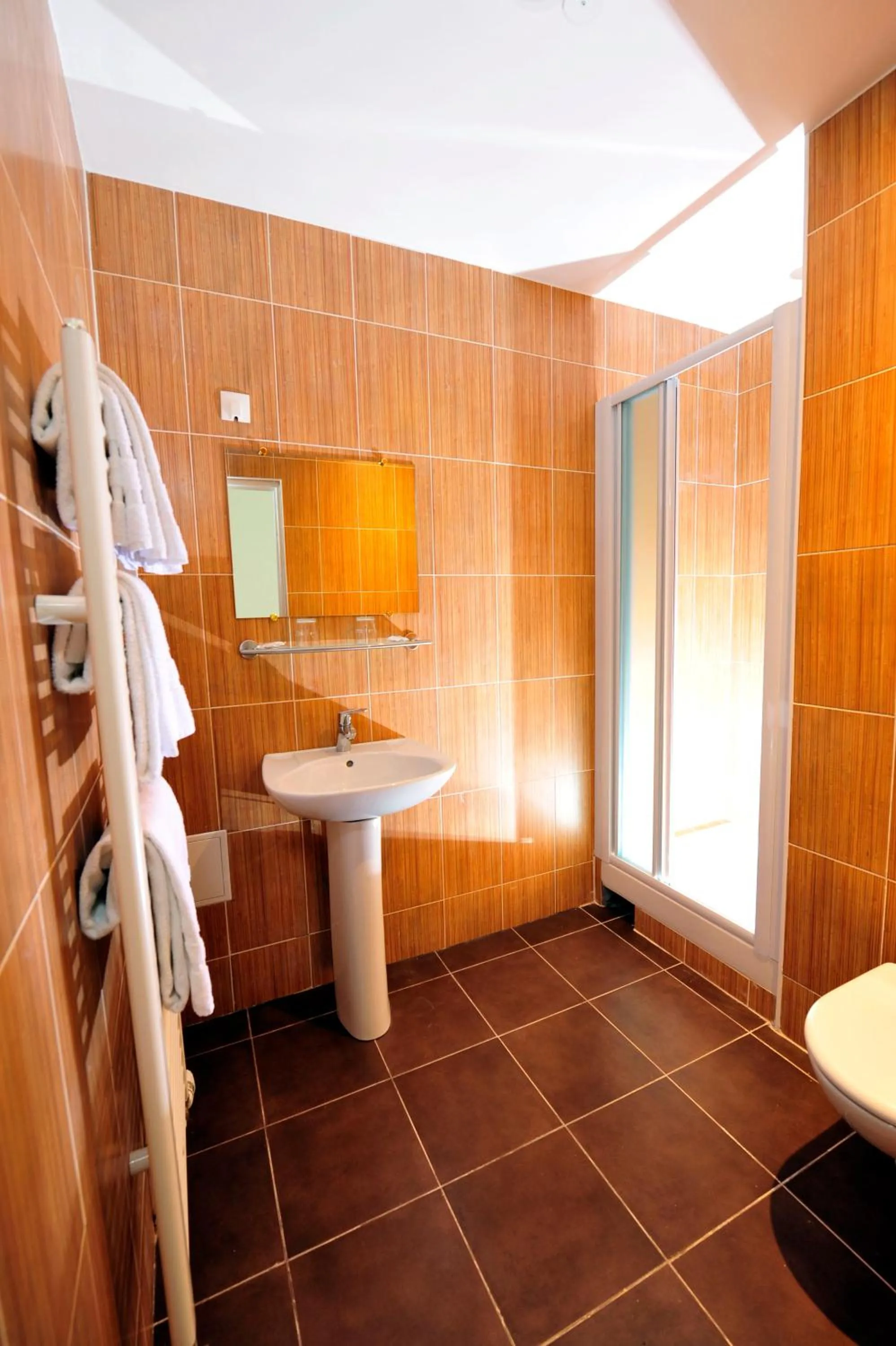 Bathroom in Le Victor Hugo