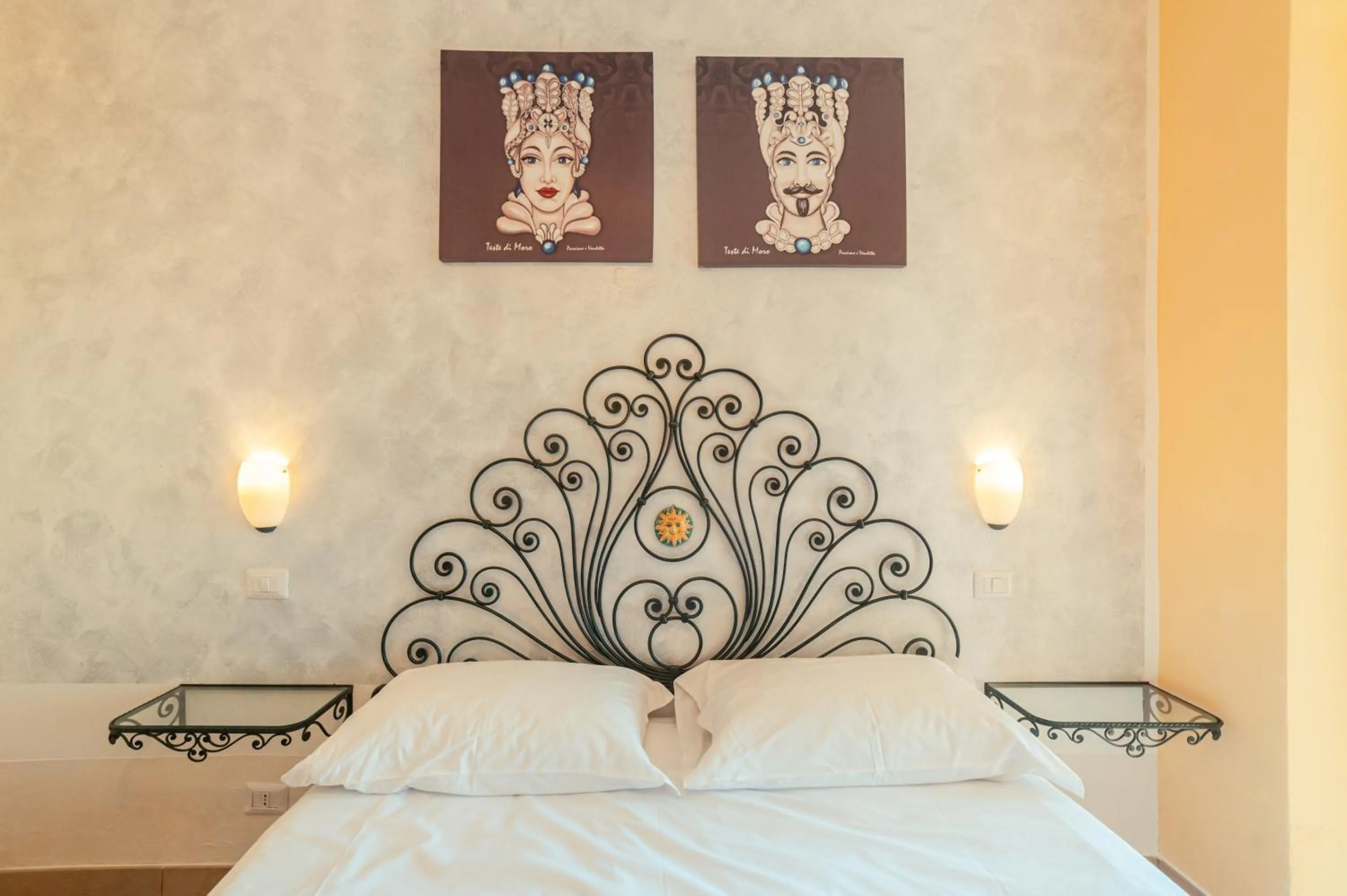 Bed in Taormina Garden Hotel