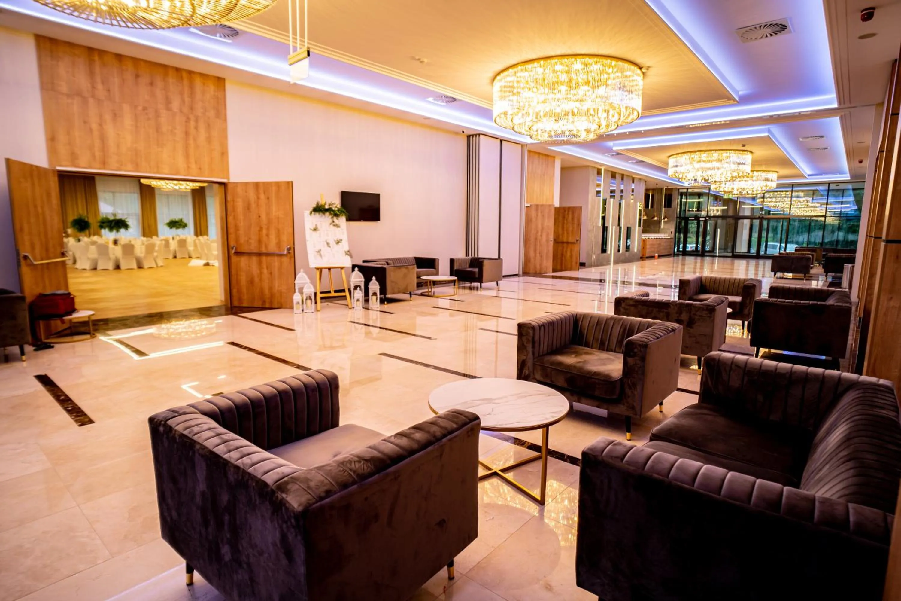 Lobby or reception in Hotel Mazurski Raj