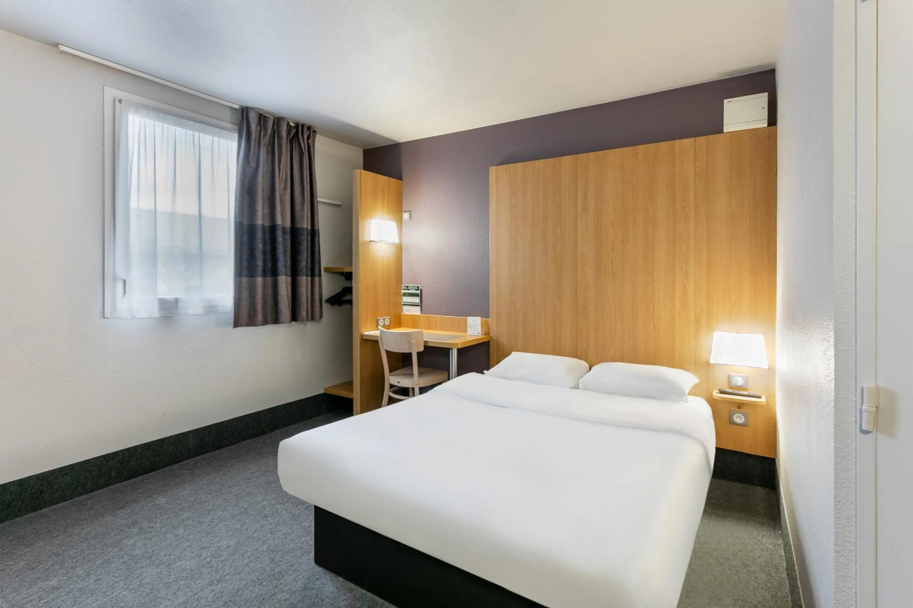 Bedroom, Bed in B&B HOTEL Béziers