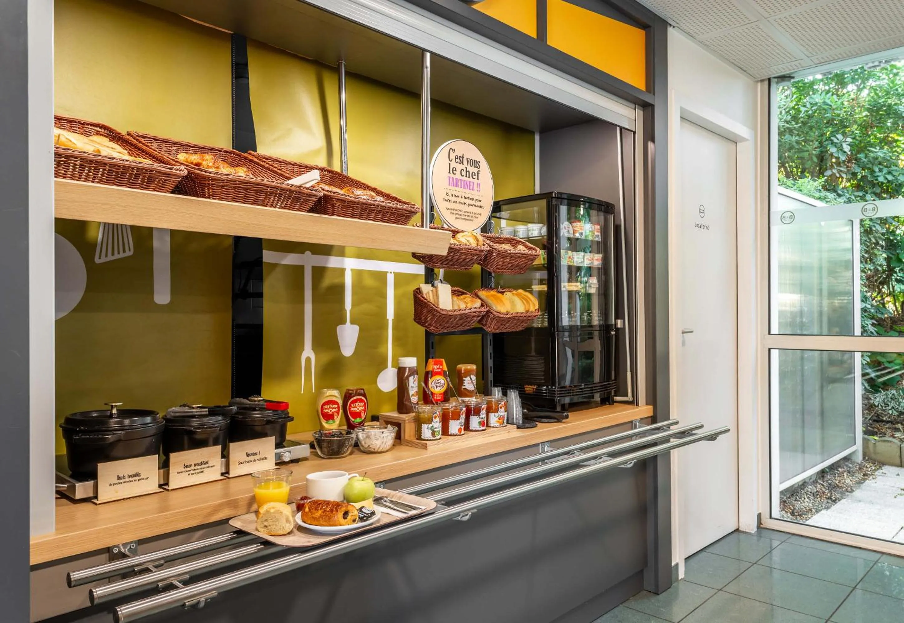 Breakfast in B&B HOTEL Béziers