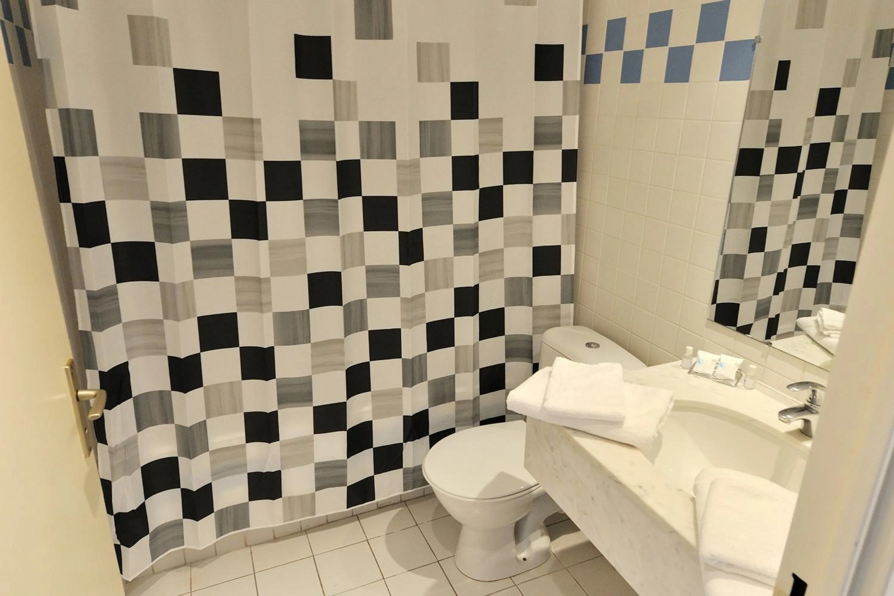 Toilet in Residhotel Les Coralynes