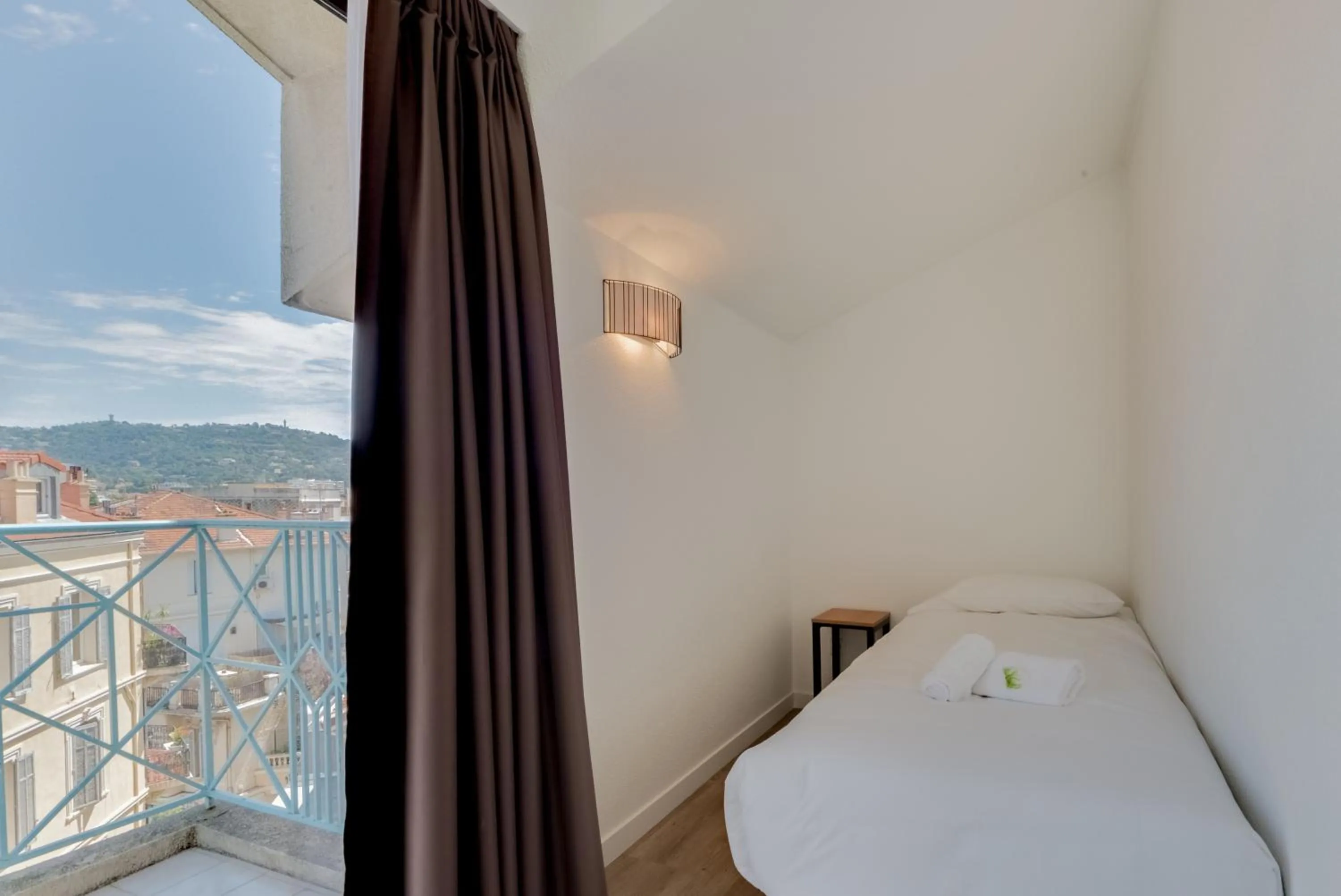 Bed in Residhotel Les Coralynes