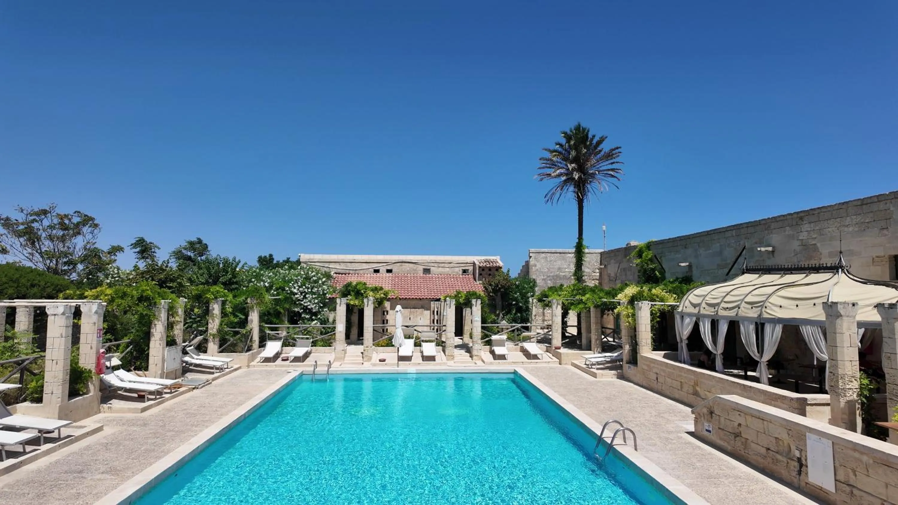 Swimming pool in Le Cale D'Otranto Beach Resort