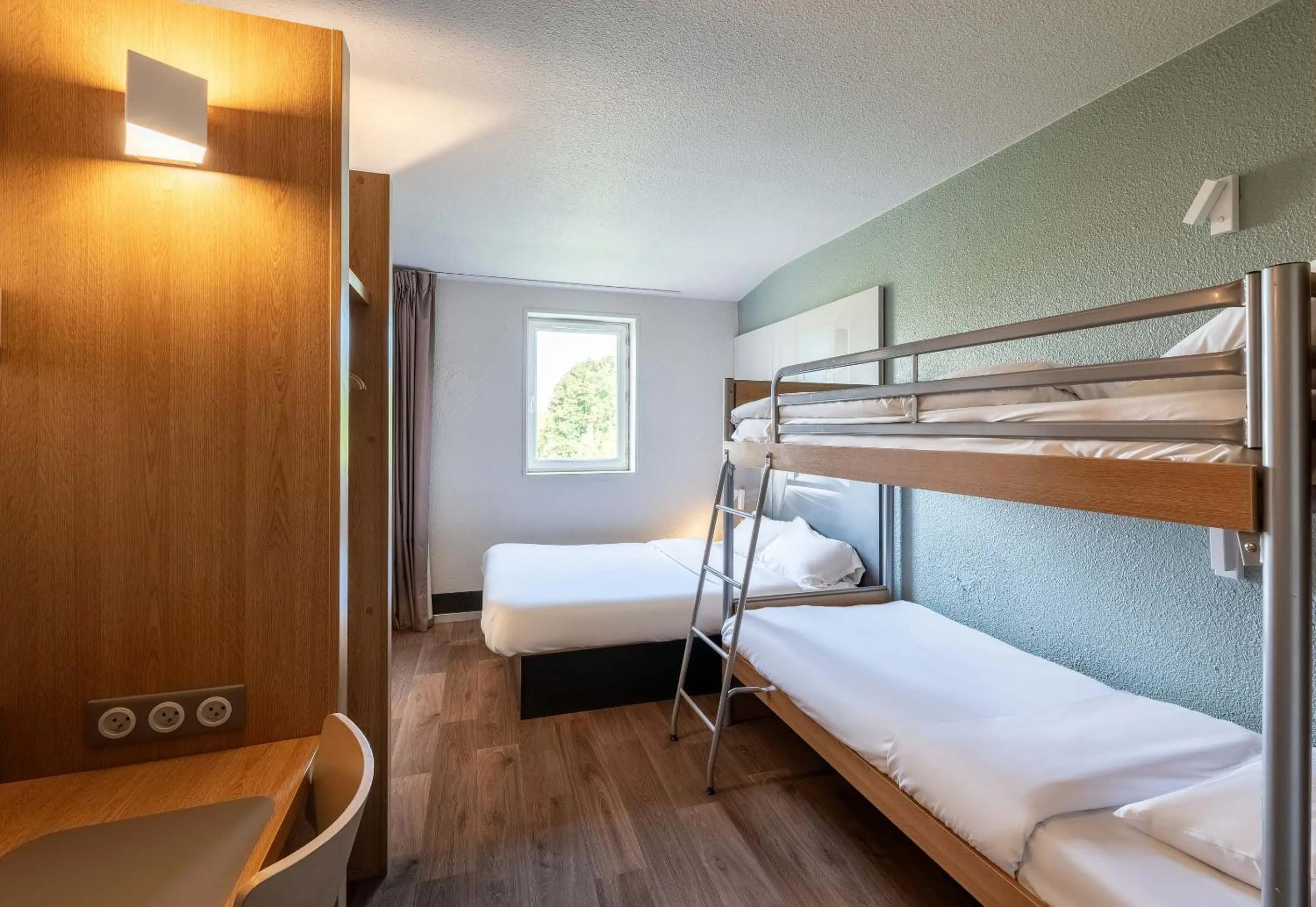 Bedroom, Bed in B&B HOTEL Lille Lezennes Grand Stade