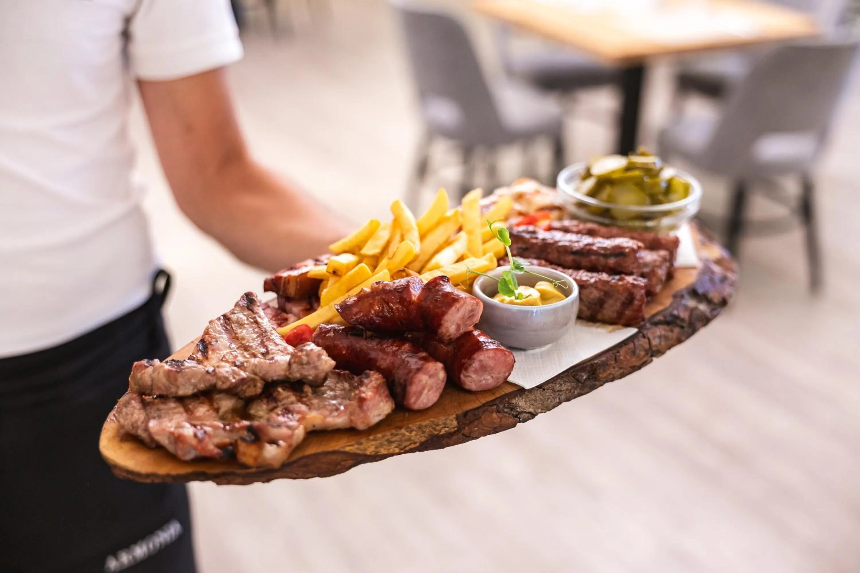 Armonia by Aristocratis