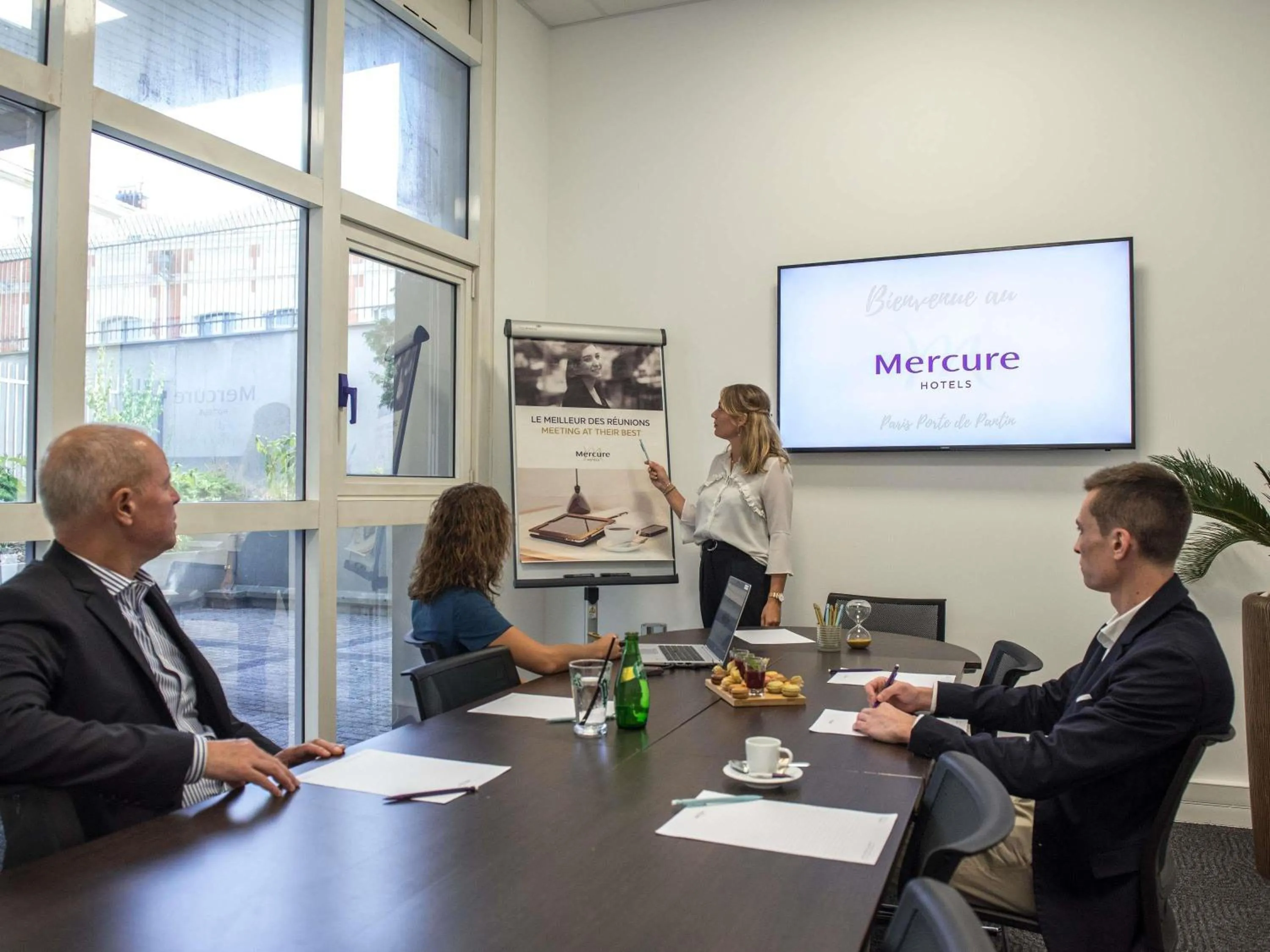 Meeting/conference room in Mercure Paris Porte de Pantin