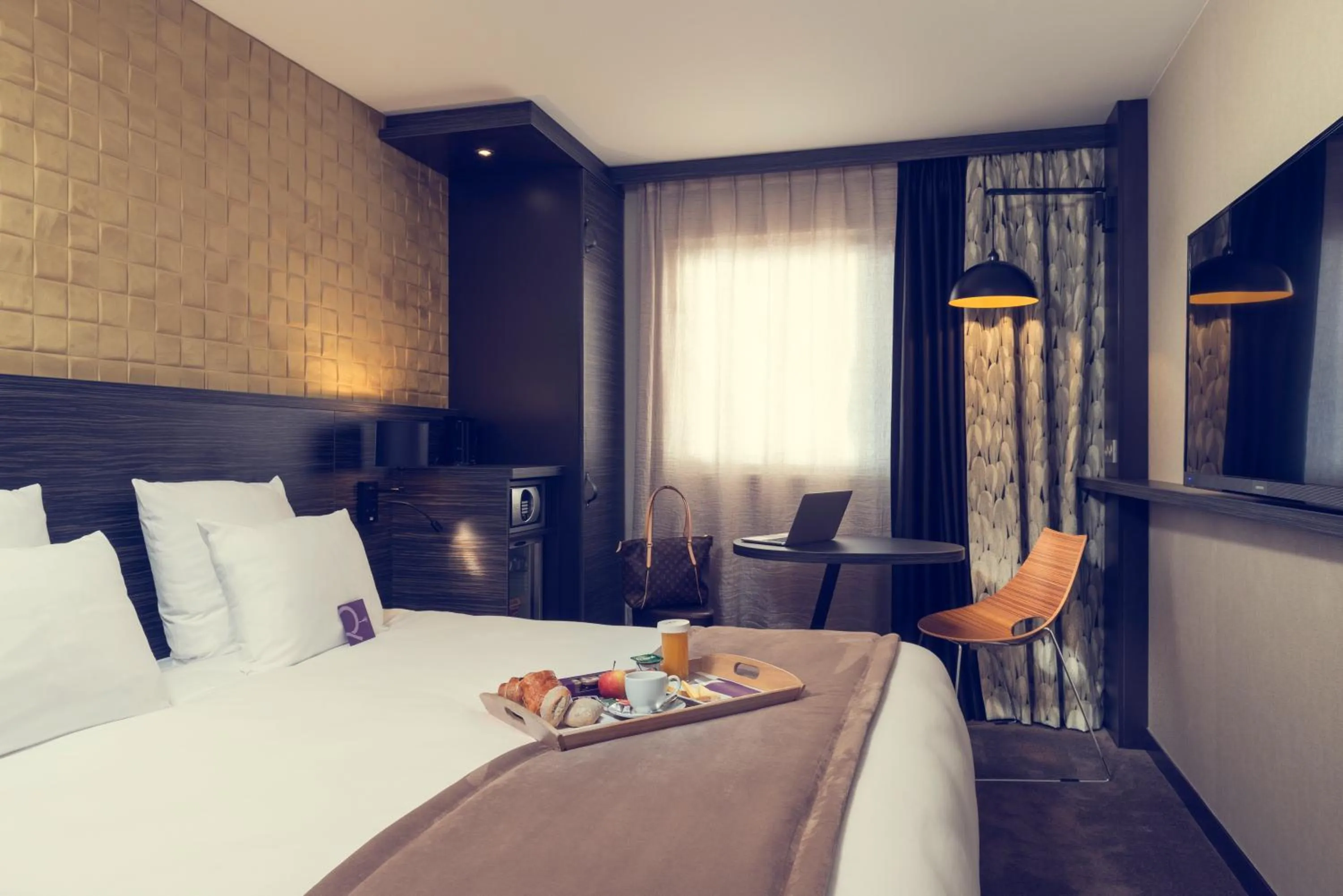 Bedroom, Bed in Mercure Paris Porte de Pantin