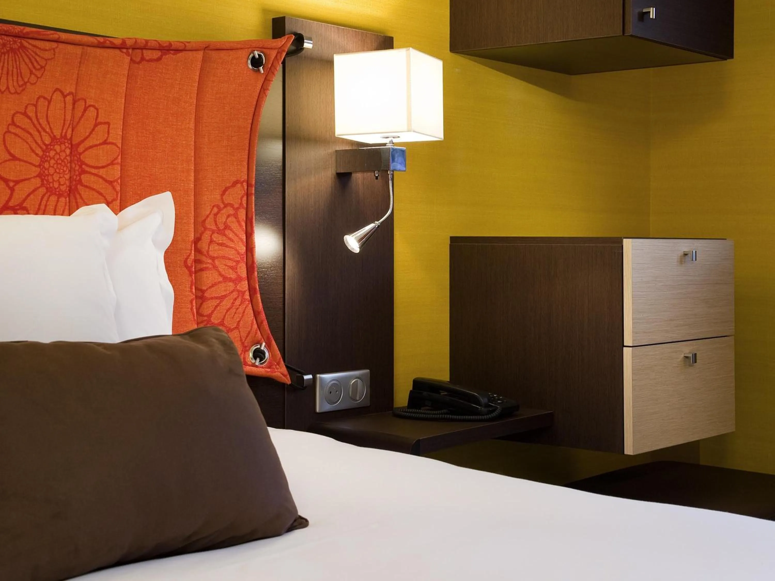 Bedroom, Bed in Mercure Paris Porte de Pantin