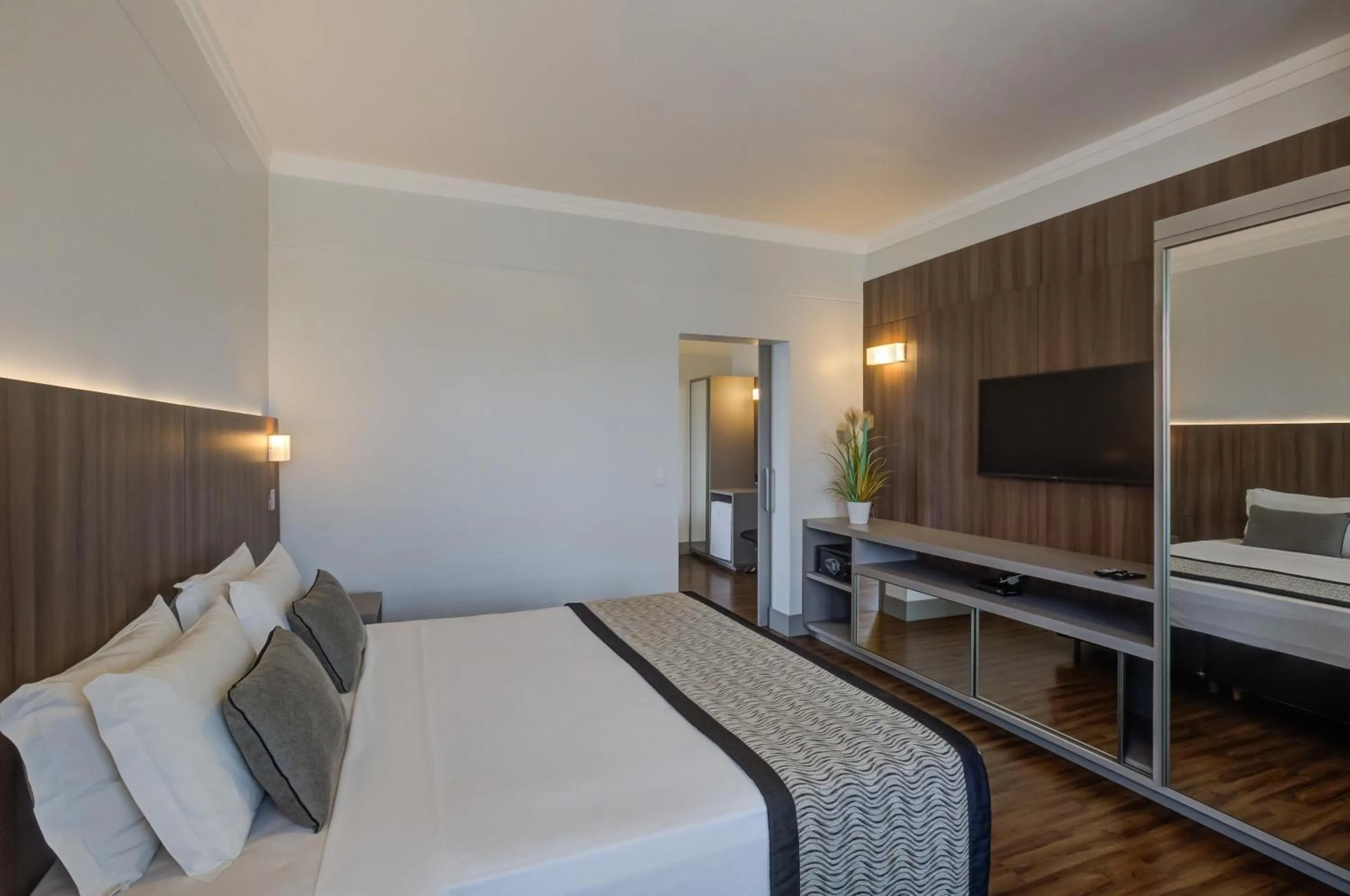 Bathroom, Bed in Slaviero Blumenau