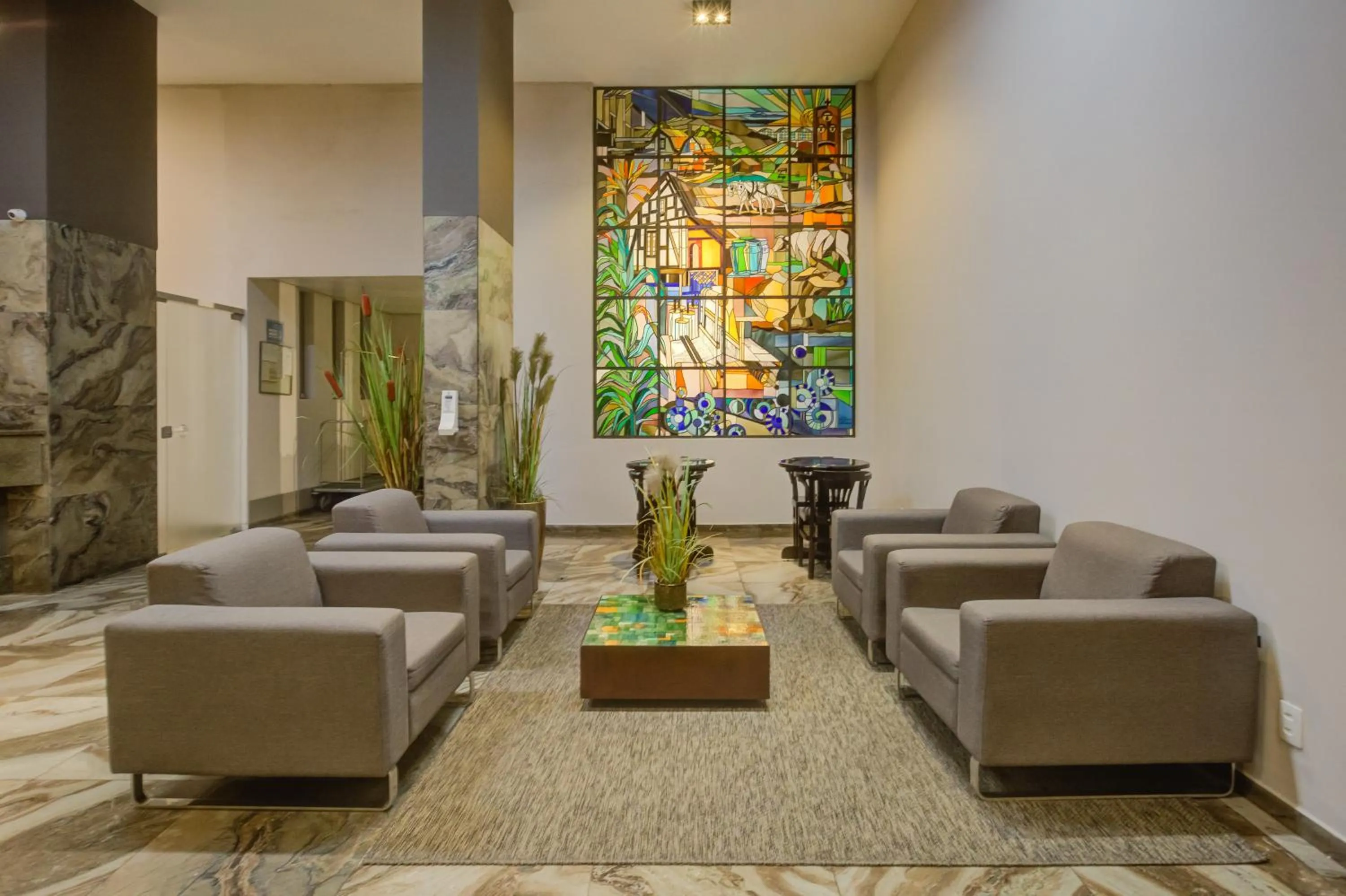 Lobby or reception in Slaviero Blumenau