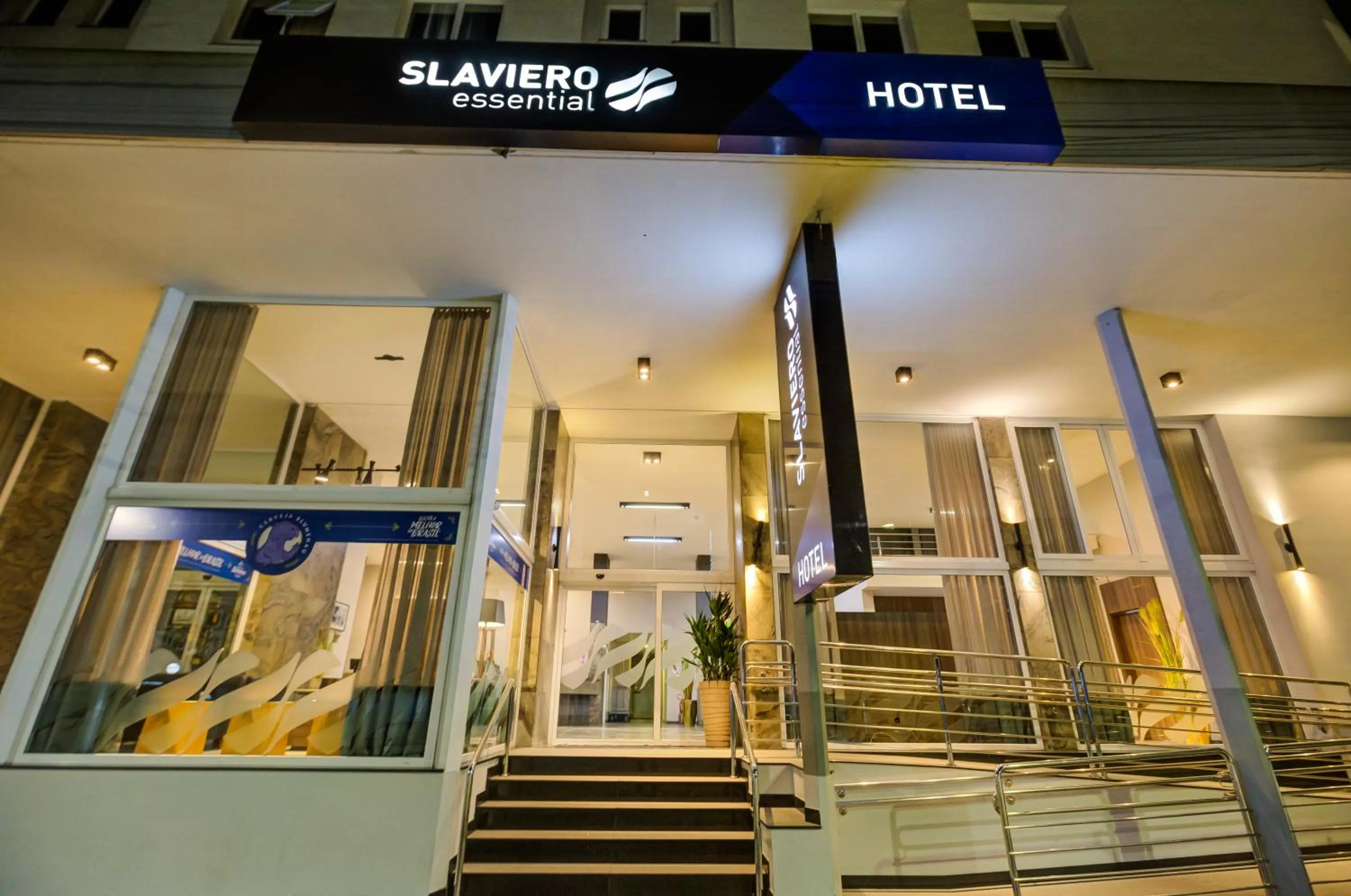 Facade/entrance in Slaviero Blumenau