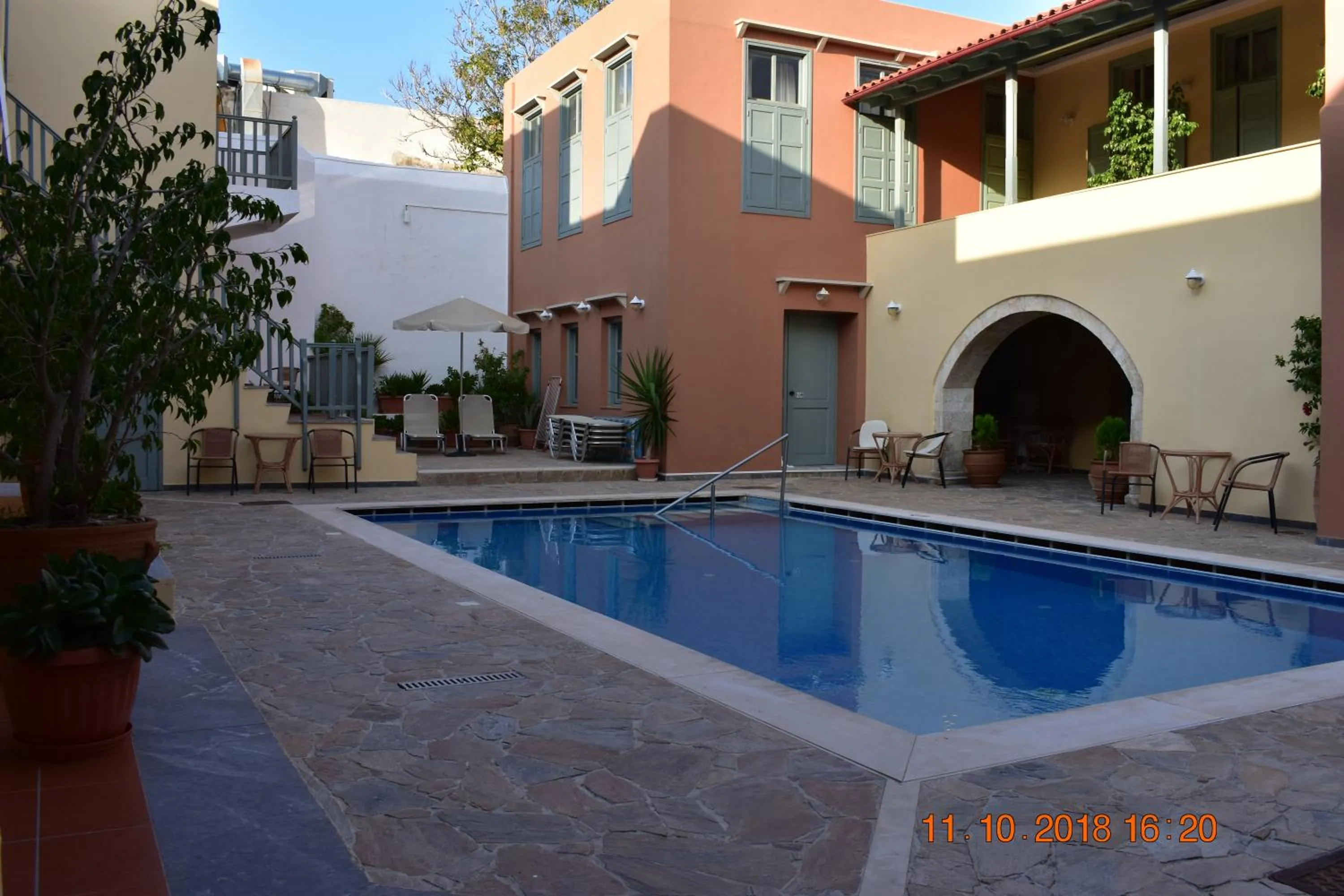 Swimming pool in Vecchio Hotel