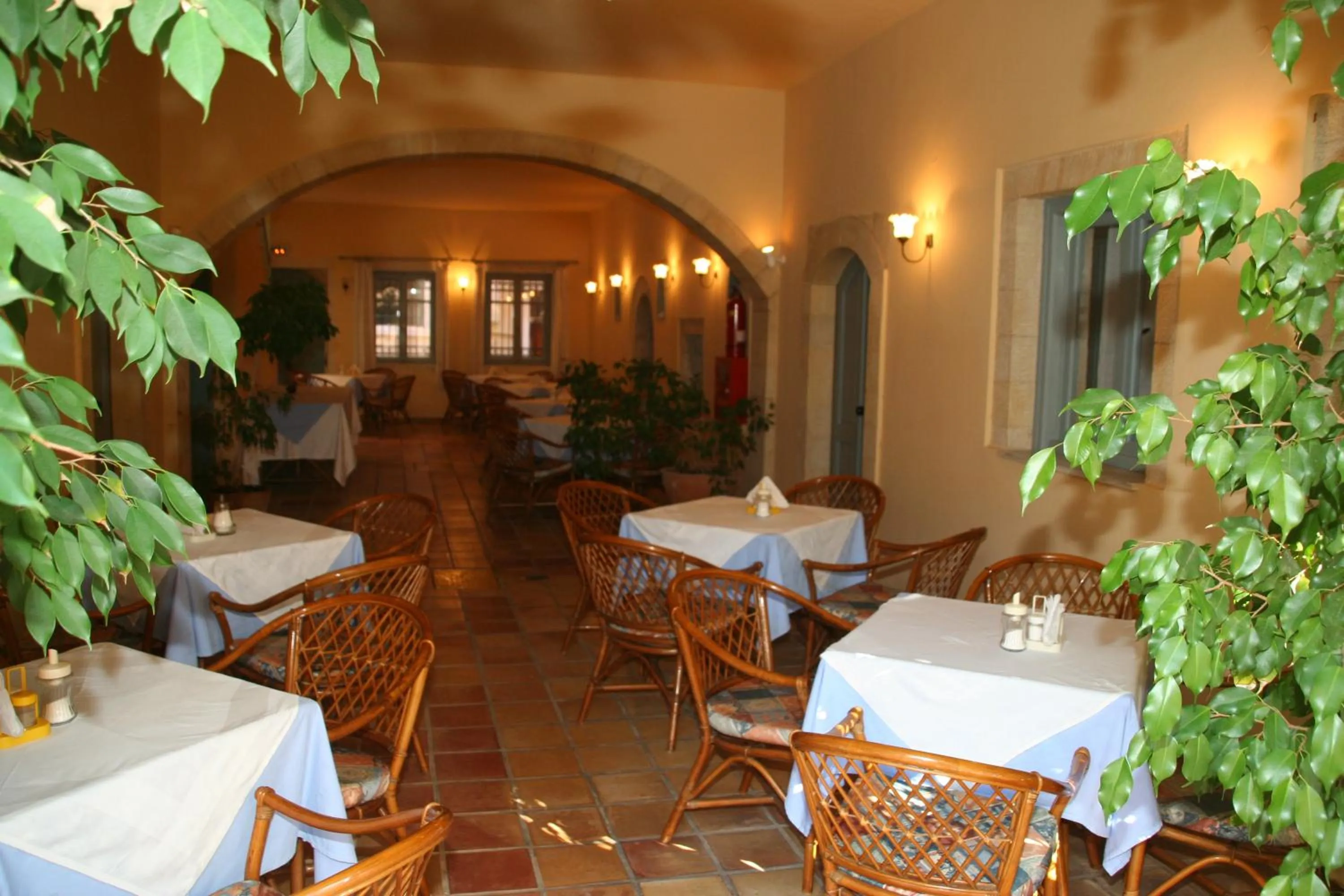 Restaurant/places to eat in Vecchio Hotel