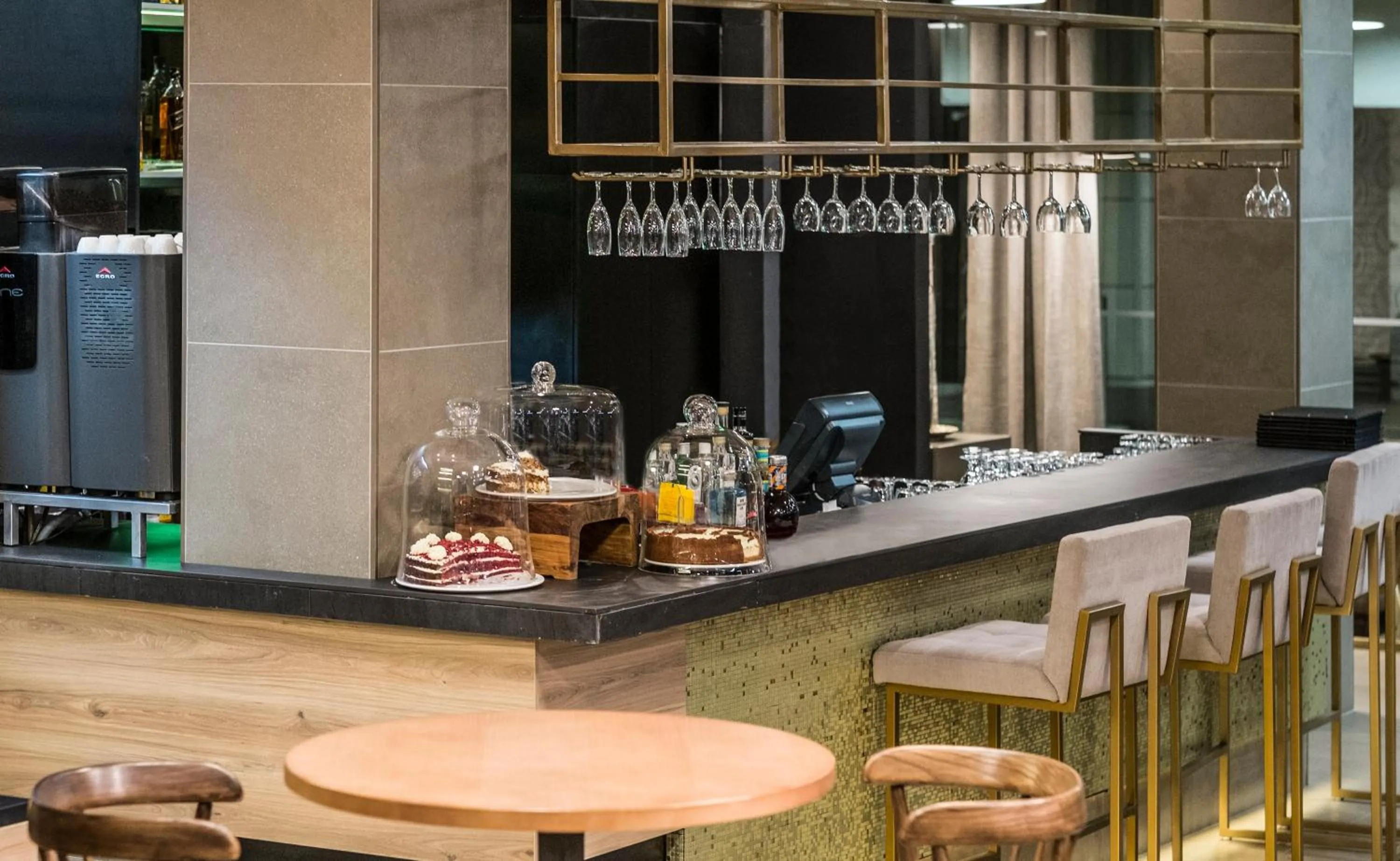 Restaurant/places to eat in Avani Windhoek Hotel & Casino