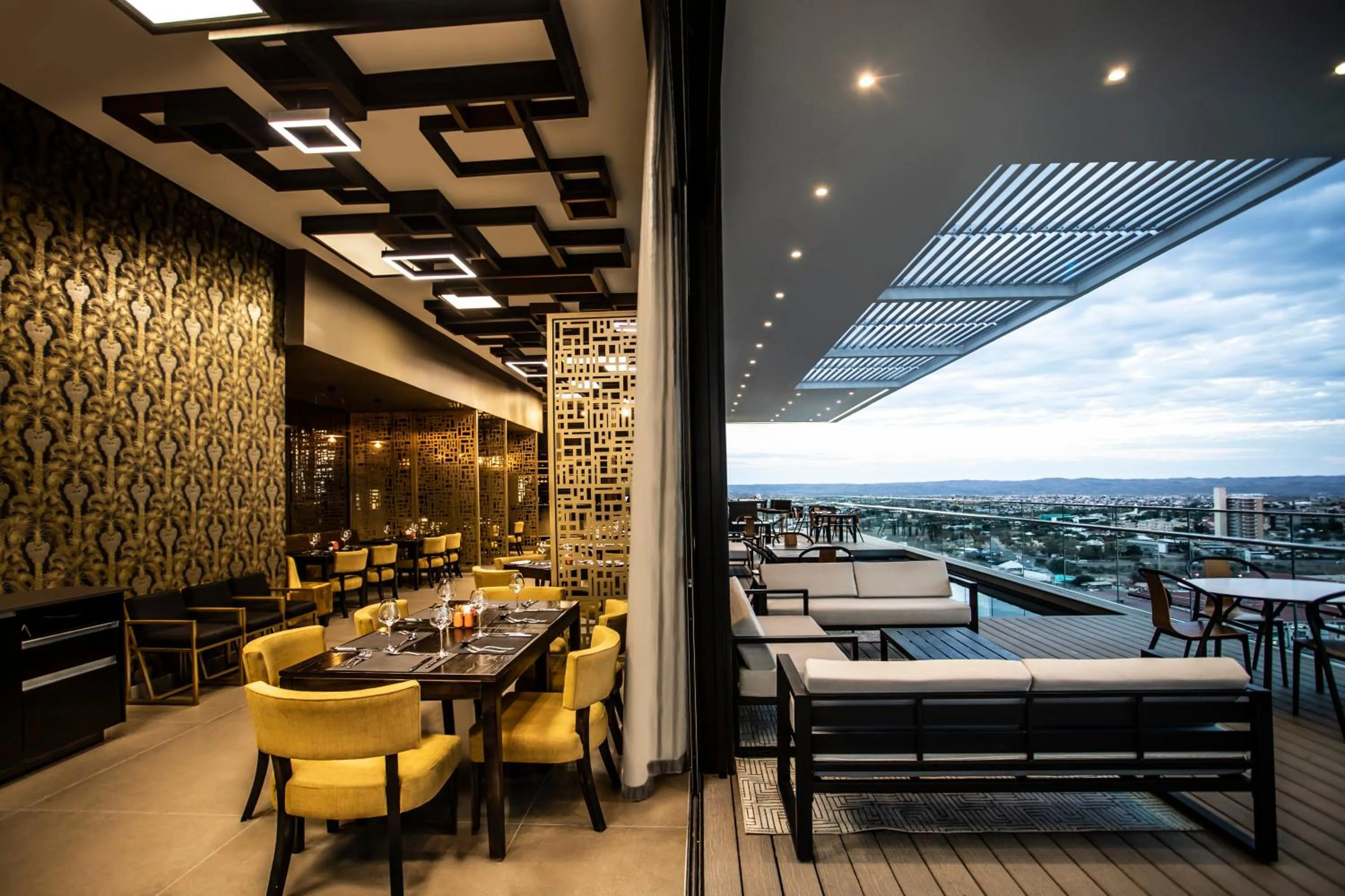 Restaurant/places to eat in Avani Windhoek Hotel & Casino