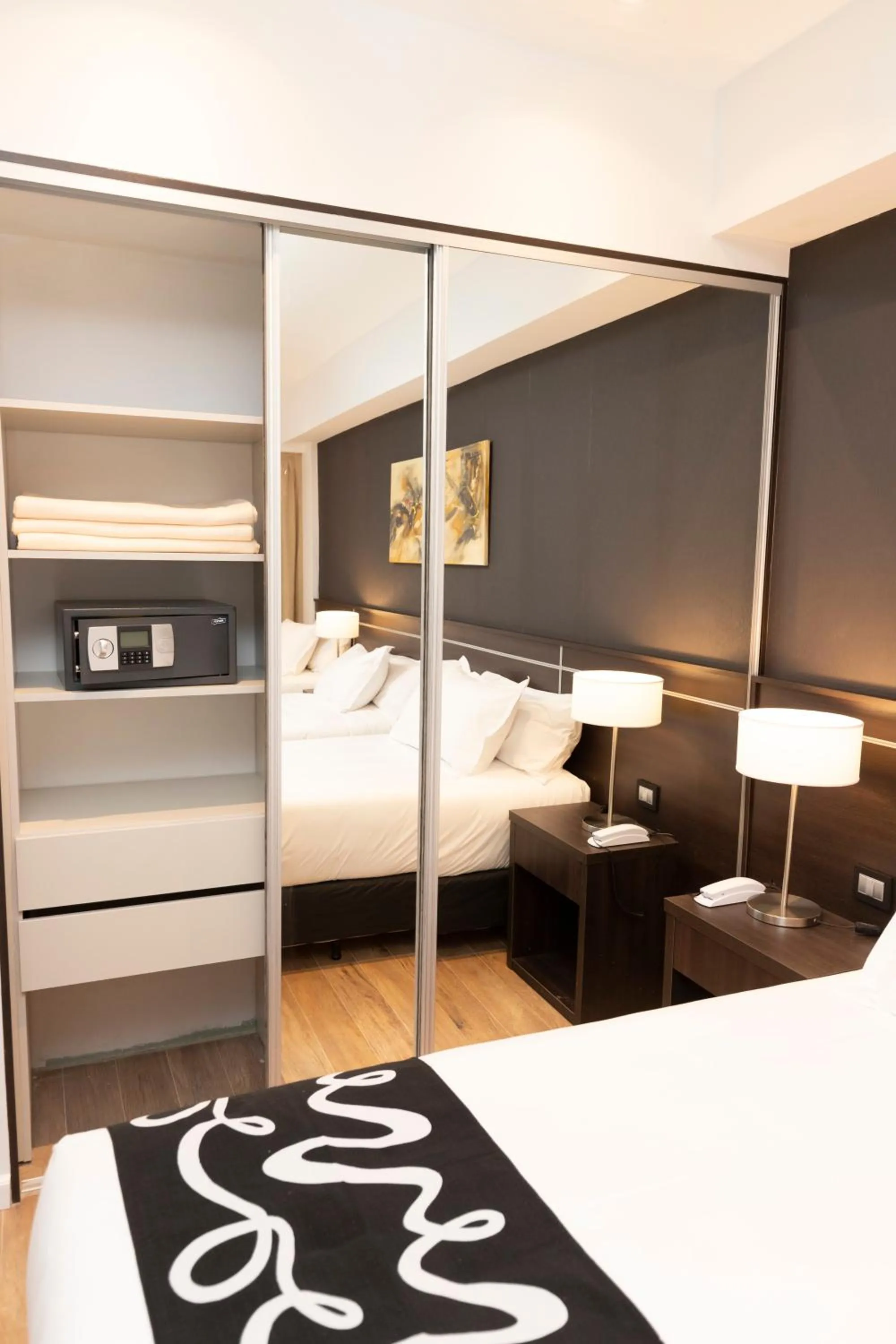 Bedroom, Bed in Amerian Rafaela Hotel