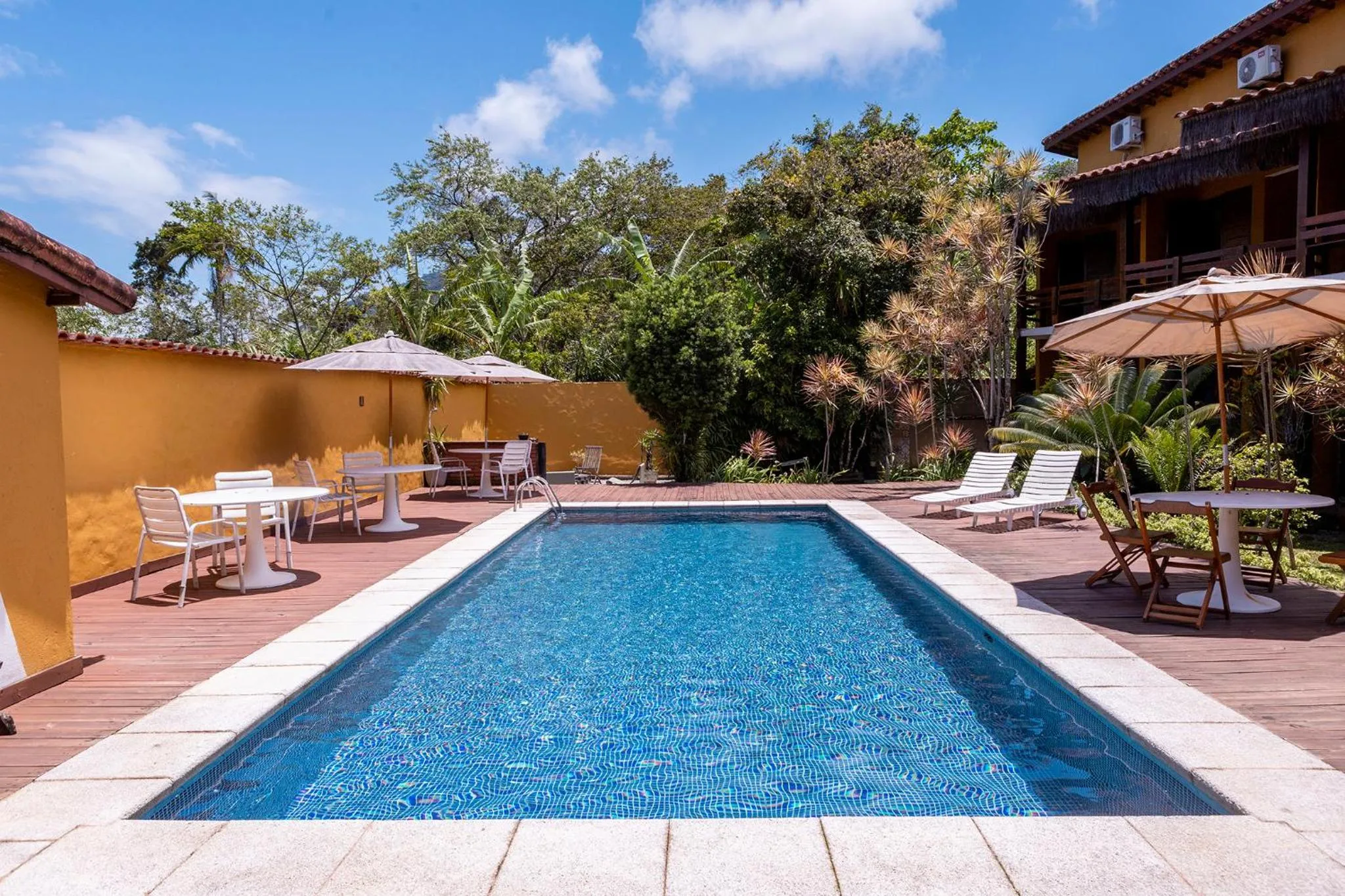 Pool view in Pousada In Bali - Maresias