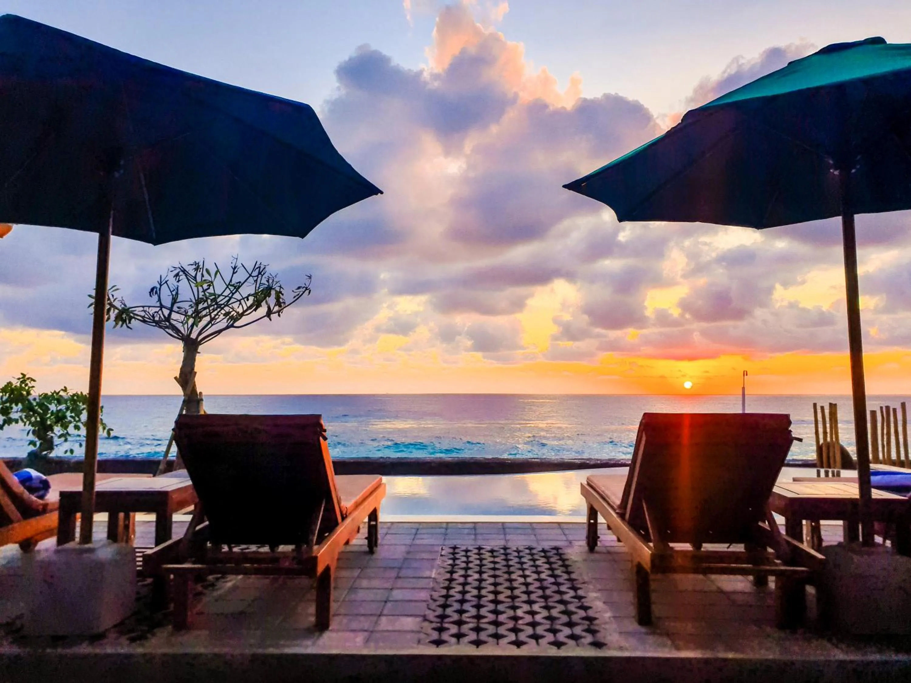 Patio in Juan Beach Bungalow