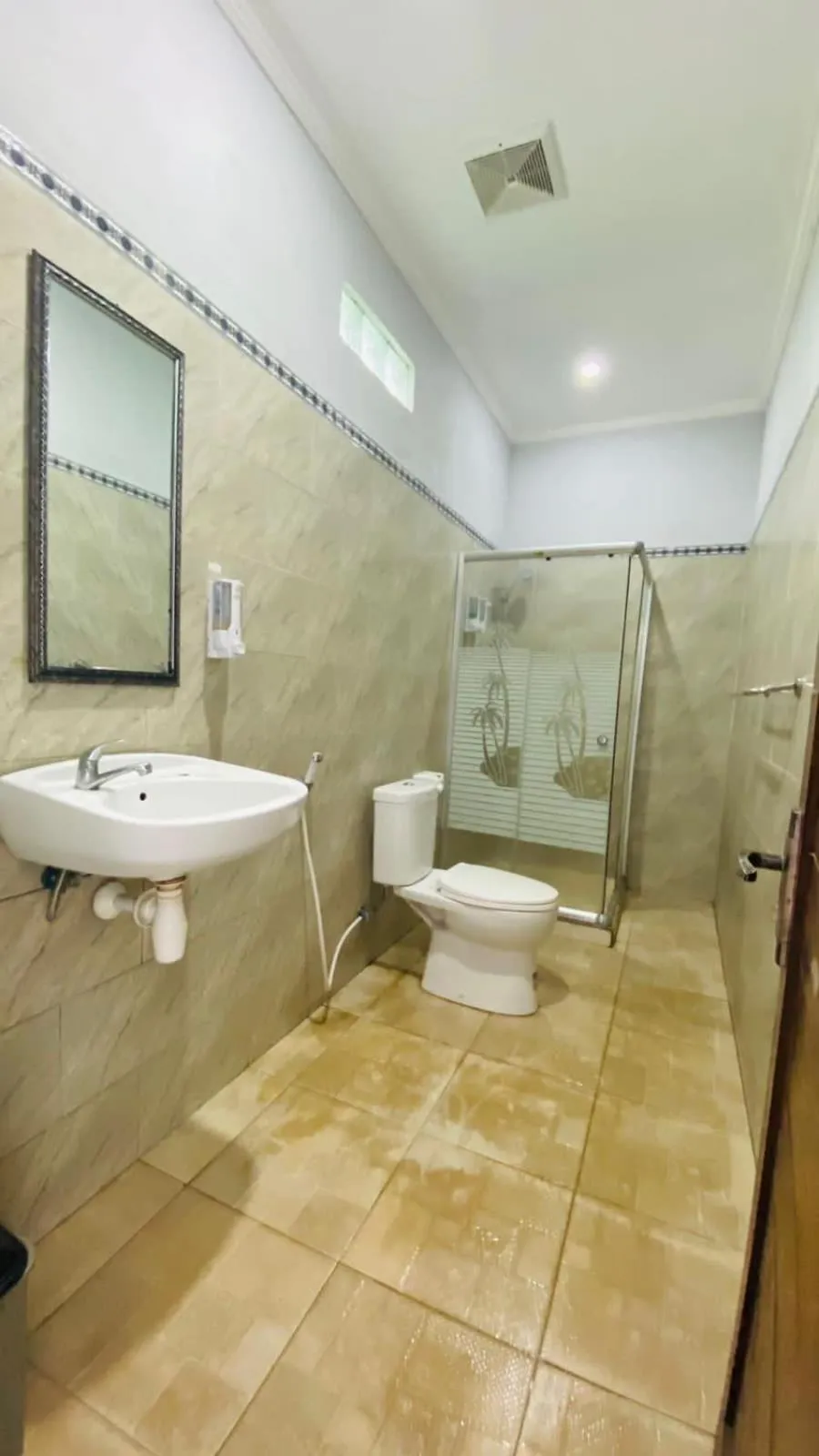 Shower in Juan Beach Bungalow