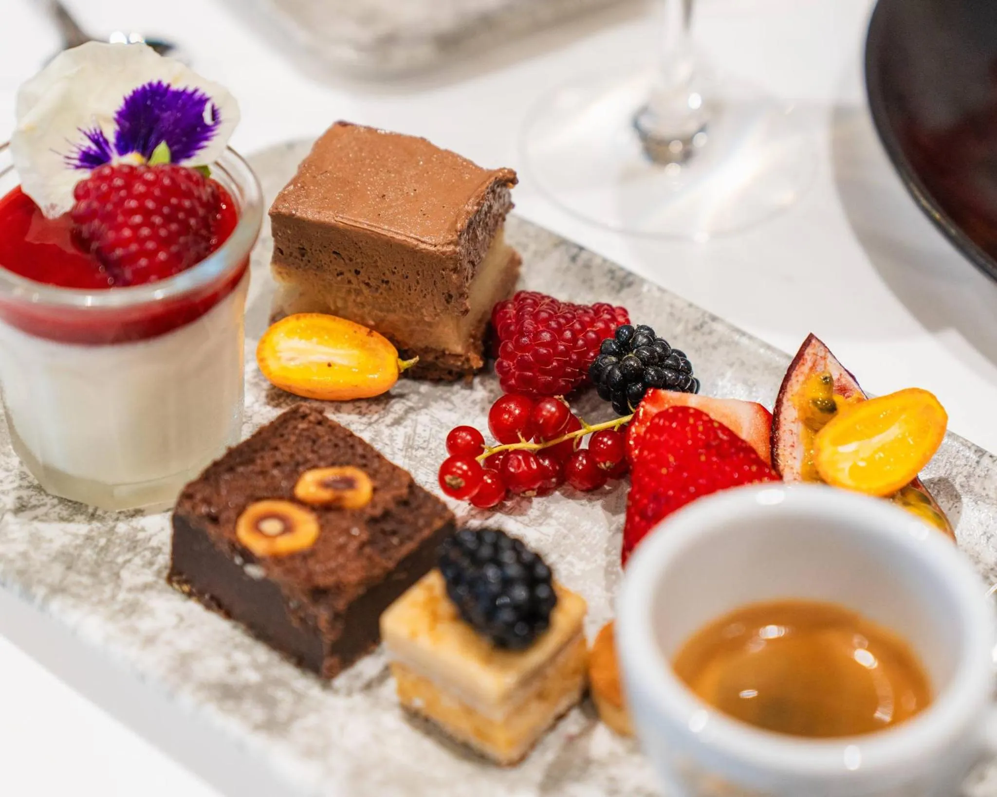 Restaurant/places to eat in Hôtel West End Promenade