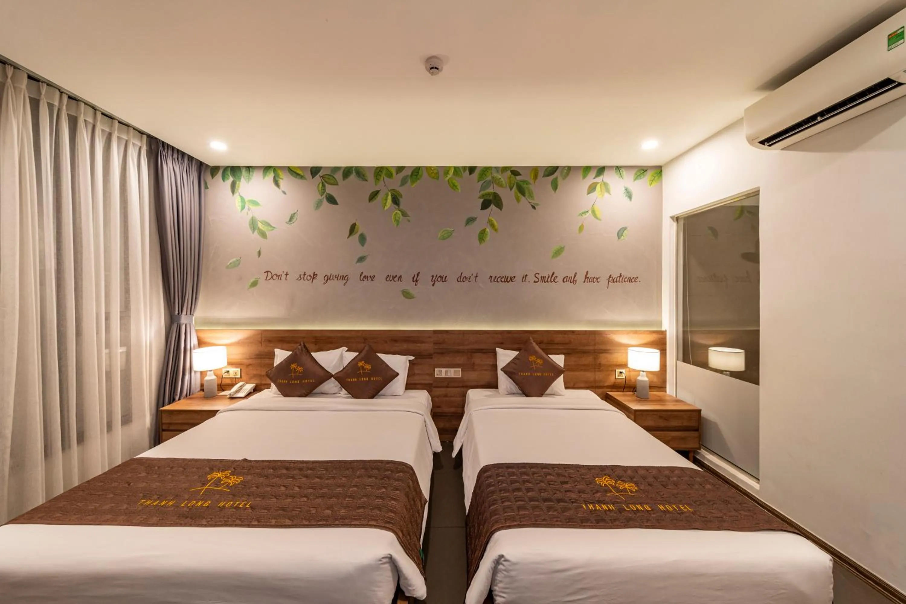Bed in Thanh Long Hotel - Tra Khuc