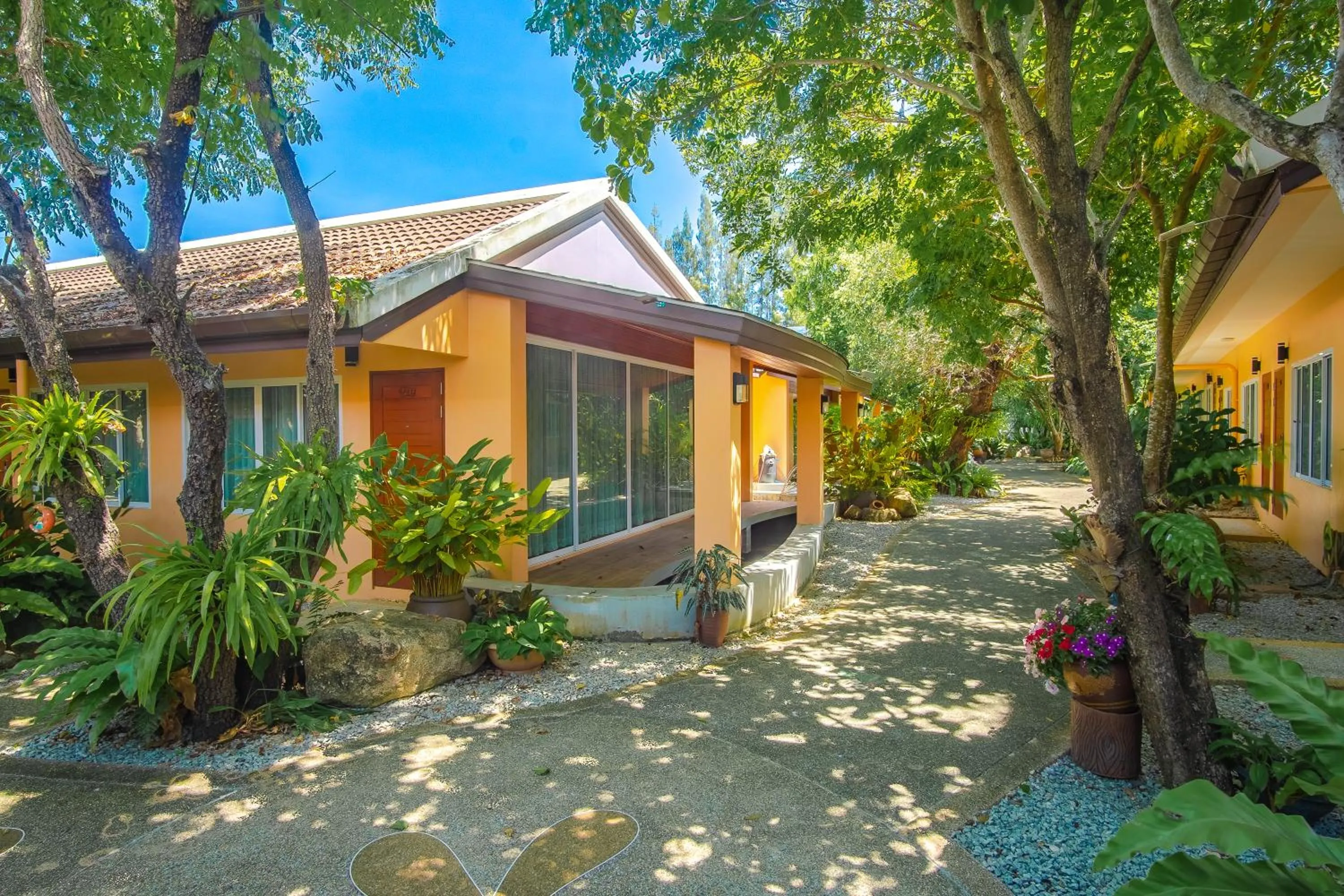 Property building in Prayai Changthai Resort