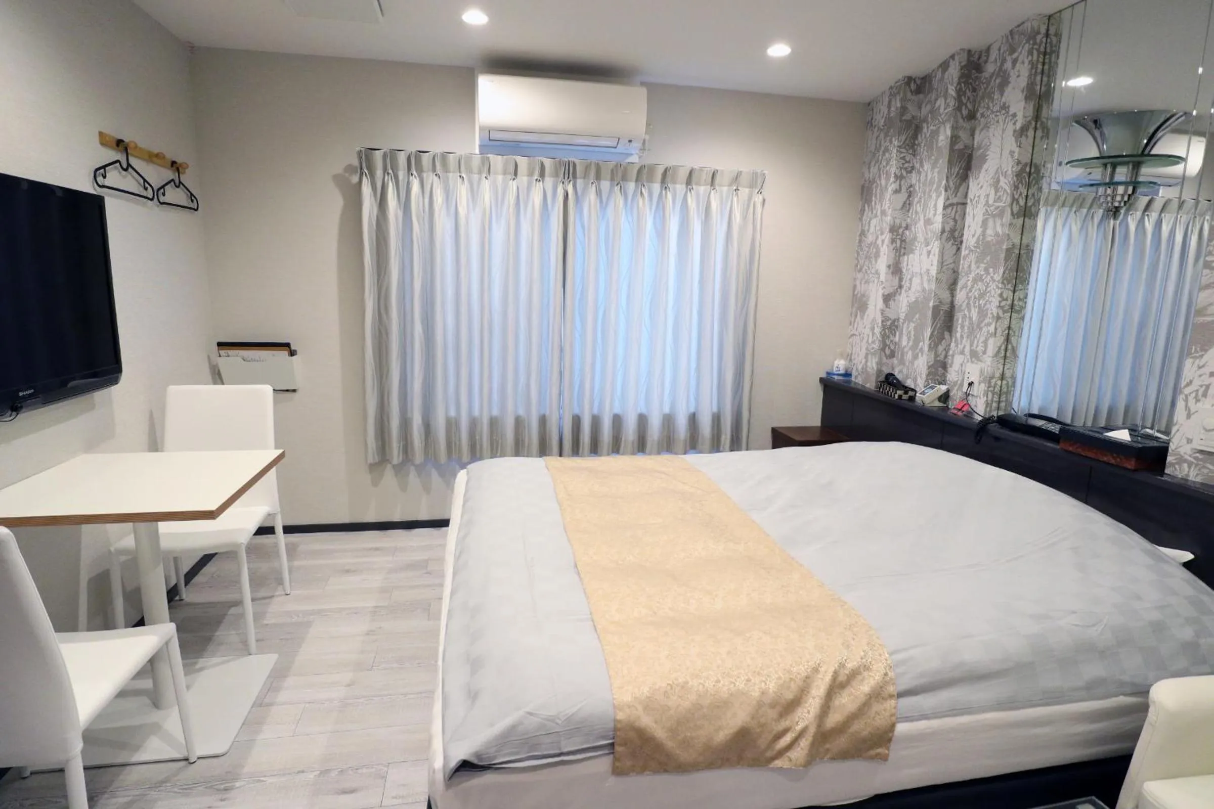 Bed in HOTEL LEX Numazu (Adult Only)