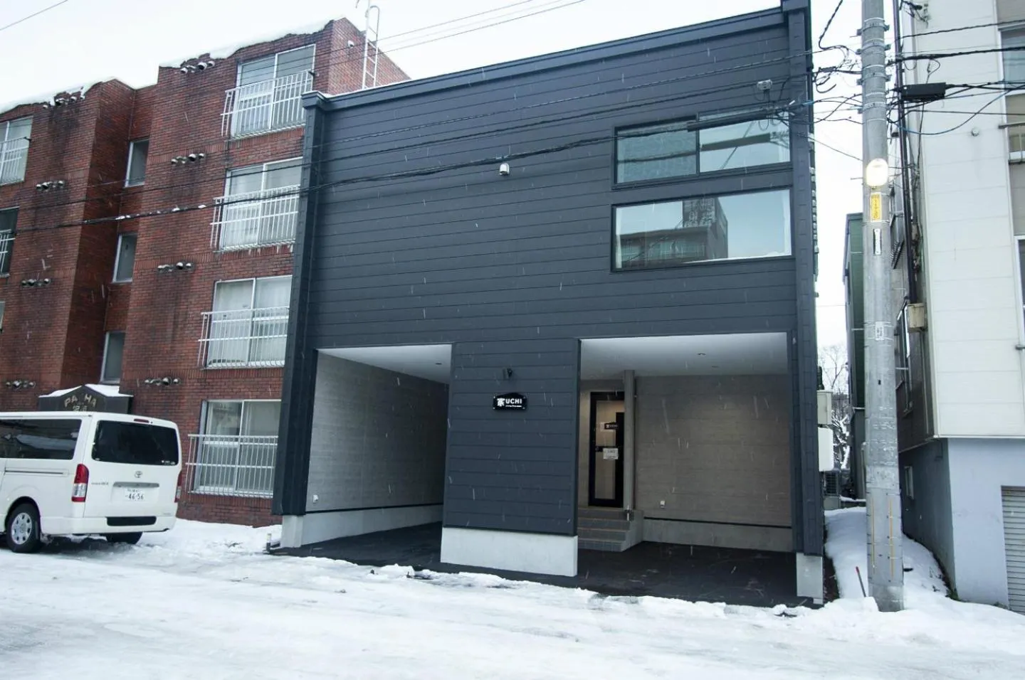 Property building in UCHI Living Stay ekolu