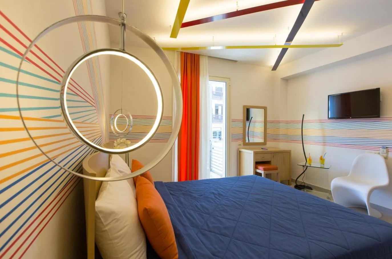 Bedroom, Bed in Flisvos Royal Hotel & Suites