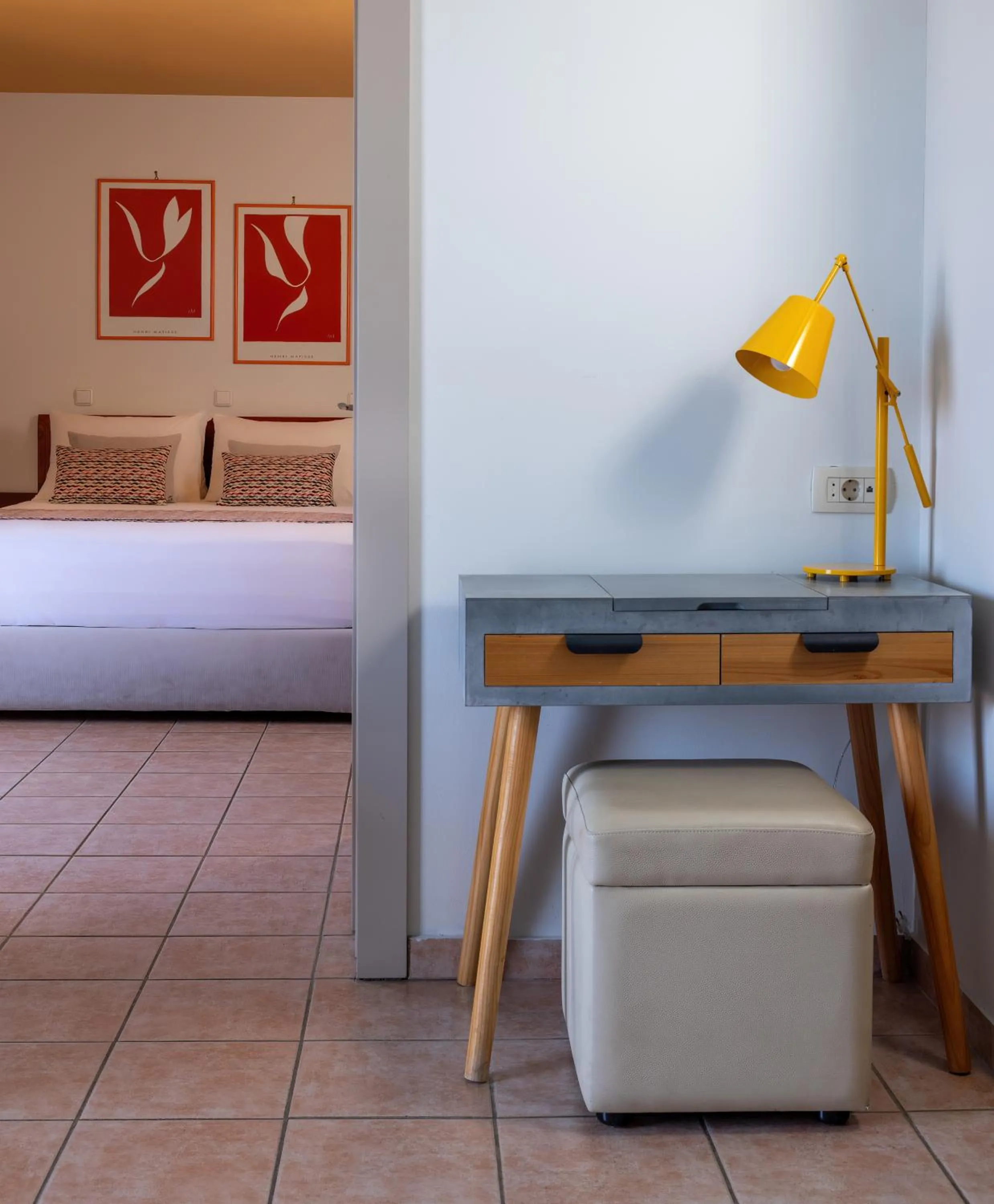 Bedroom, Bed in Flisvos Royal Hotel & Suites