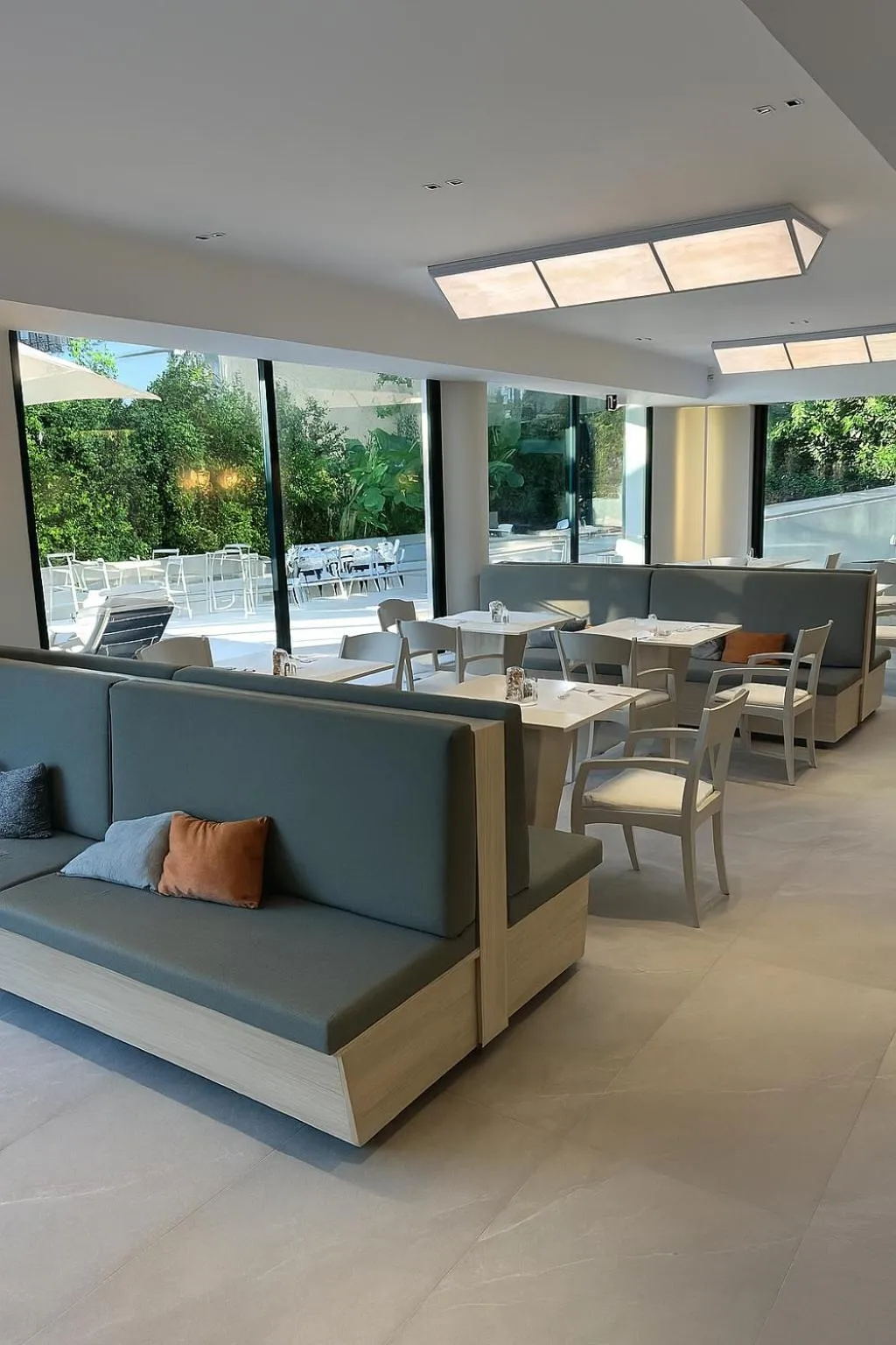 Property building in Flisvos Royal Hotel & Suites